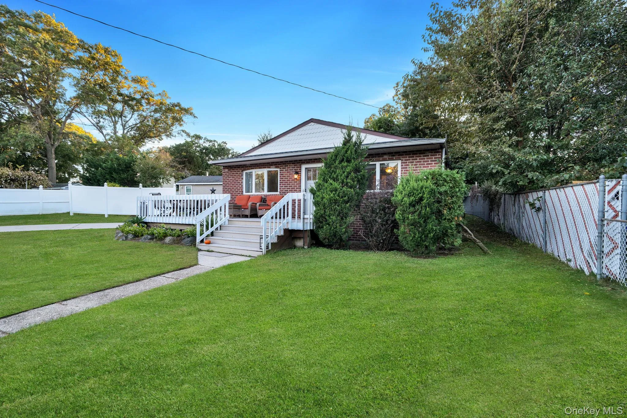 629 East Drive, Babylon, NY, 3 Bedrooms Bedrooms, 6 Rooms Rooms,1 BathroomBathrooms,Residential,For Rent,East,0,1060790 629 East Drive, Babylon, NY, 3 Bedrooms Bedrooms, 6 Rooms Rooms,1 BathroomBathrooms,Residential,For Rent,East,0,1060790