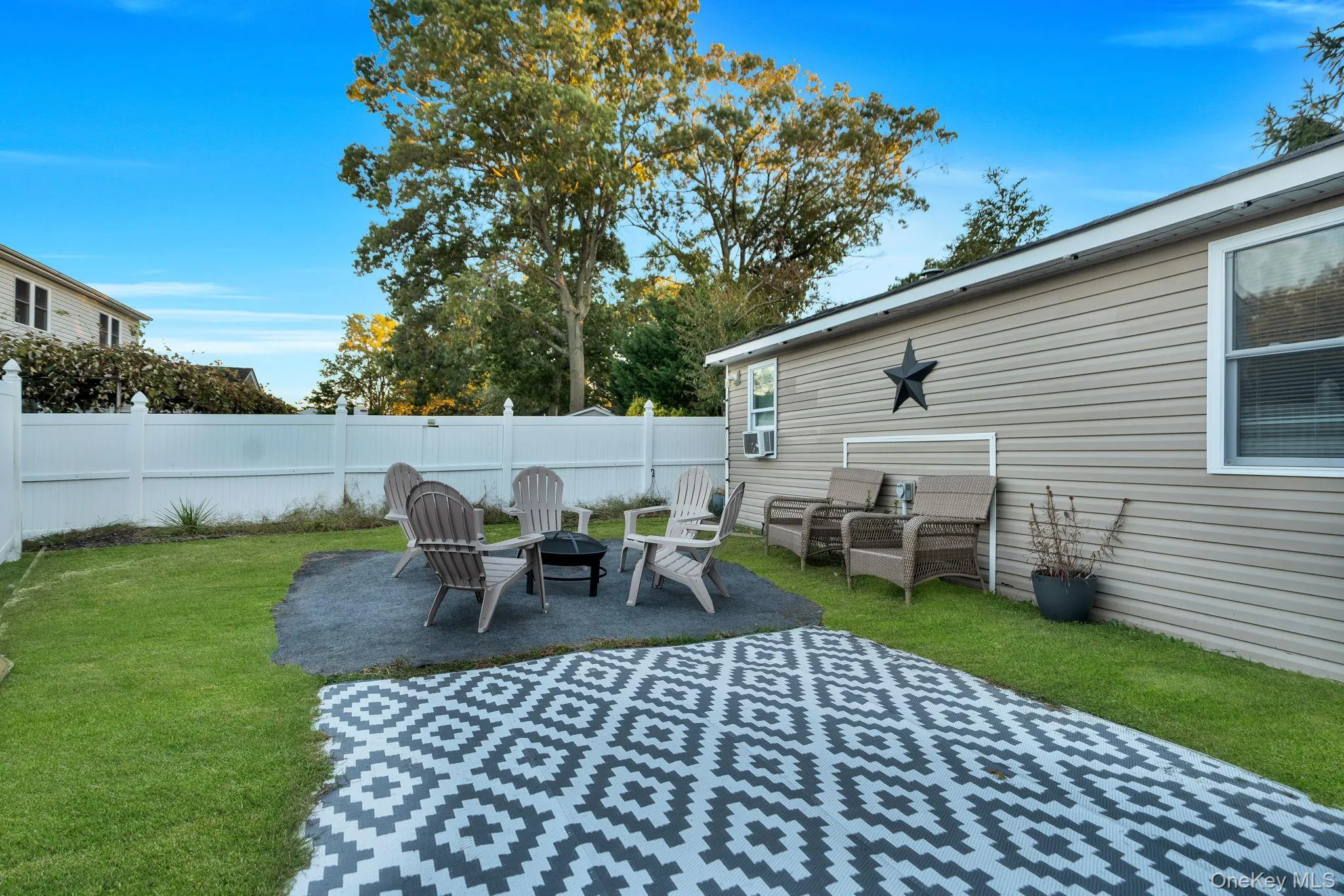629 East Drive, Babylon, NY, 3 Bedrooms Bedrooms, 6 Rooms Rooms,1 BathroomBathrooms,Residential,For Rent,East,0,1060790 629 East Drive, Babylon, NY, 3 Bedrooms Bedrooms, 6 Rooms Rooms,1 BathroomBathrooms,Residential,For Rent,East,0,1060790