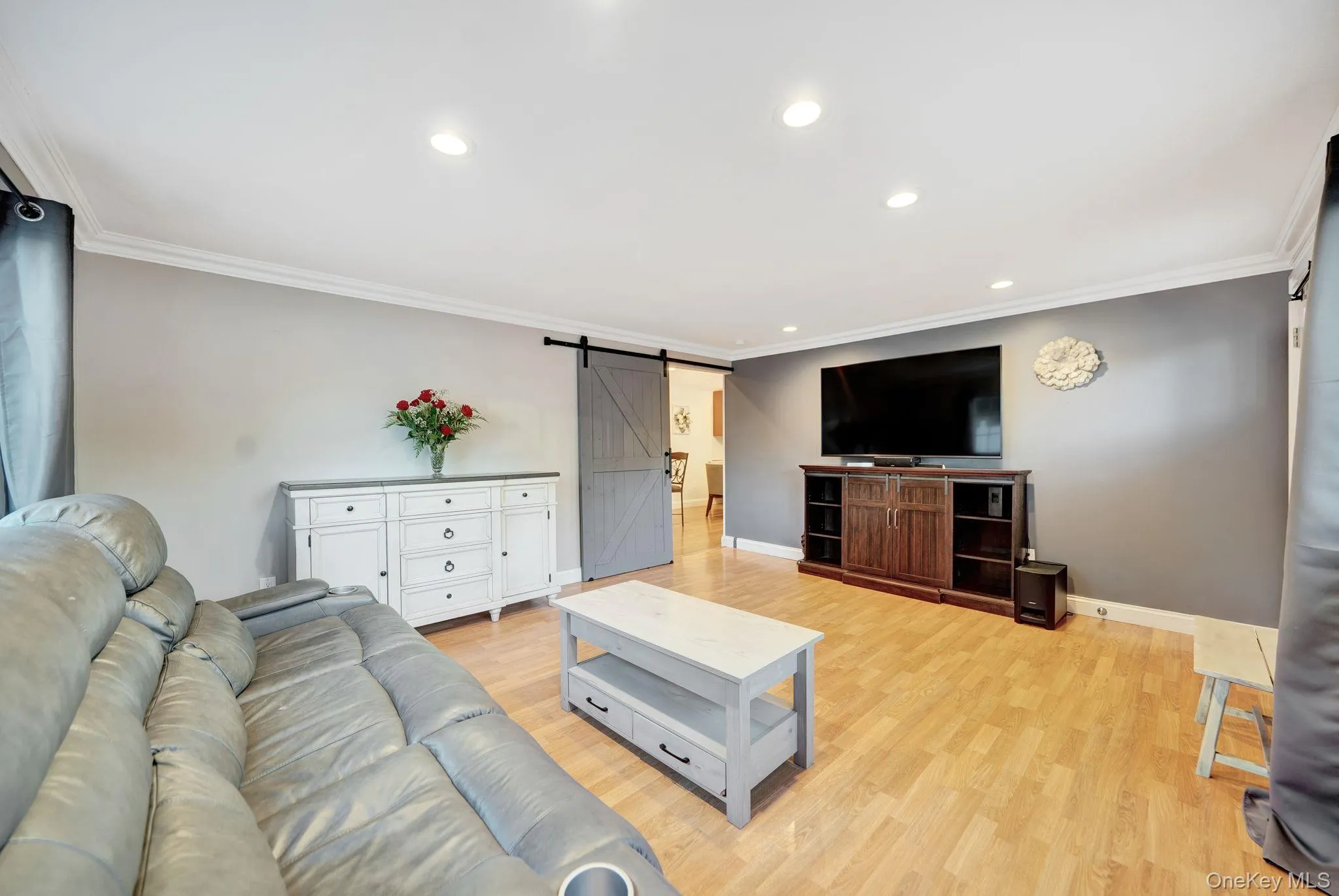 629 East Drive, Babylon, NY, 3 Bedrooms Bedrooms, 6 Rooms Rooms,1 BathroomBathrooms,Residential,For Rent,East,0,1060790 629 East Drive, Babylon, NY, 3 Bedrooms Bedrooms, 6 Rooms Rooms,1 BathroomBathrooms,Residential,For Rent,East,0,1060790