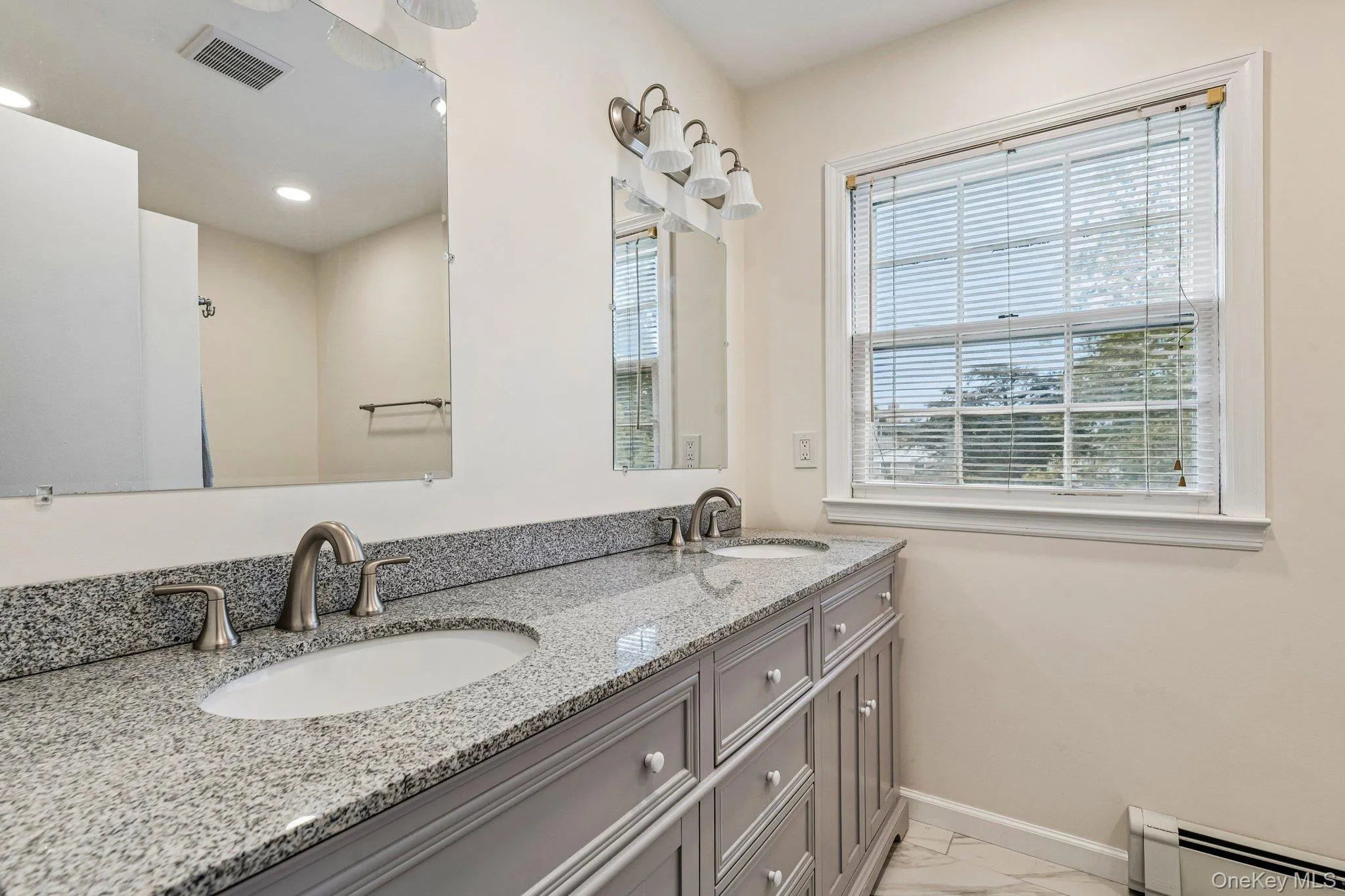 5 Edwin Lane, Huntington, NY, 5 Bedrooms Bedrooms, 9 Rooms Rooms,3 BathroomsBathrooms,Residential,For Rent,Edwin,0,1060792 5 Edwin Lane, Huntington, NY, 5 Bedrooms Bedrooms, 9 Rooms Rooms,3 BathroomsBathrooms,Residential,For Rent,Edwin,0,1060792