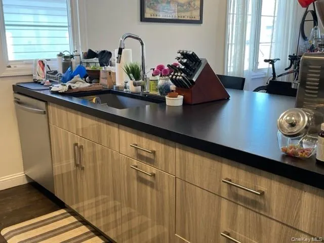 69 Rochester Avenue, Long Beach, NY, 2 Bedroom Bedrooms, 3 Room Rooms,2 BathroomBathrooms,Residential Lease,For Rent,Rochester,0,1060793 69 Rochester Avenue, Long Beach, NY, 2 Bedroom Bedrooms, 3 Room Rooms,2 BathroomBathrooms,Residential Lease,For Rent,Rochester,0,1060793