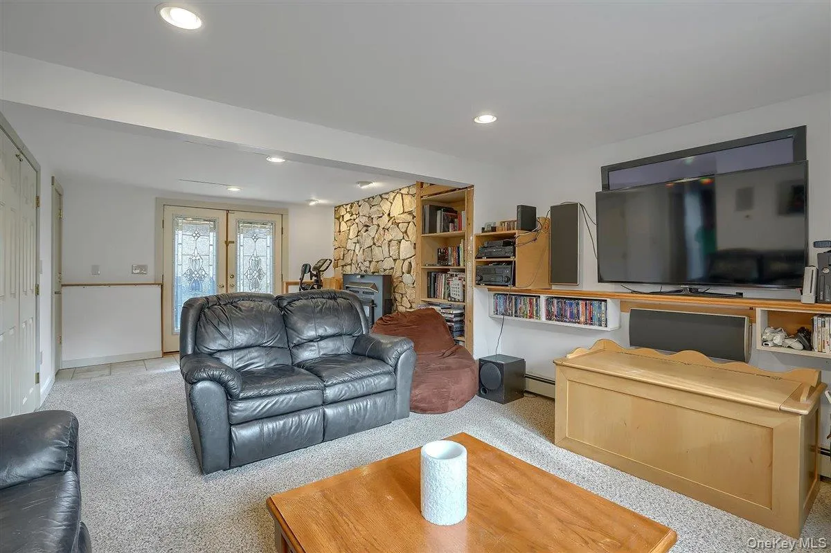 25 Emily Lane, Blooming Grove, NY, 3 Bedroom Bedrooms, 7 Room Rooms,2 BathroomBathrooms,Residential Lease,For Rent,Emily,0,1060806 25 Emily Lane, Blooming Grove, NY, 3 Bedroom Bedrooms, 7 Room Rooms,2 BathroomBathrooms,Residential Lease,For Rent,Emily,0,1060806