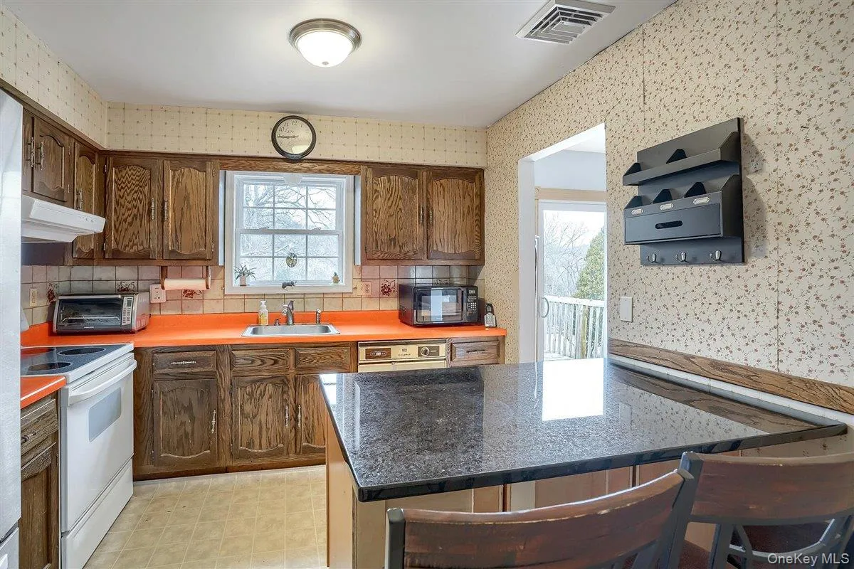 25 Emily Lane, Blooming Grove, NY, 3 Bedroom Bedrooms, 7 Room Rooms,2 BathroomBathrooms,Residential Lease,For Rent,Emily,0,1060806 25 Emily Lane, Blooming Grove, NY, 3 Bedroom Bedrooms, 7 Room Rooms,2 BathroomBathrooms,Residential Lease,For Rent,Emily,0,1060806