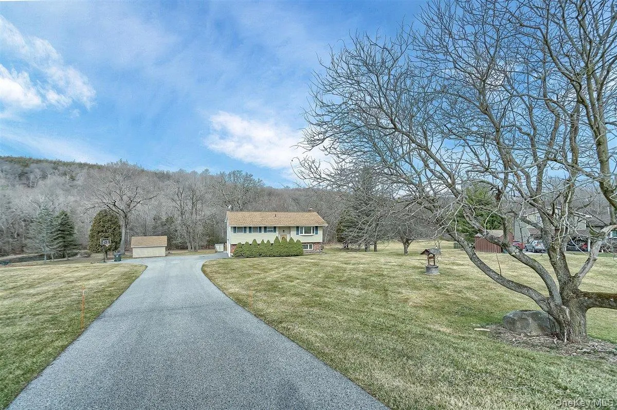 25 Emily Lane, Blooming Grove, NY, 3 Bedroom Bedrooms, 7 Room Rooms,2 BathroomBathrooms,Residential Lease,For Rent,Emily,0,1060806 25 Emily Lane, Blooming Grove, NY, 3 Bedroom Bedrooms, 7 Room Rooms,2 BathroomBathrooms,Residential Lease,For Rent,Emily,0,1060806