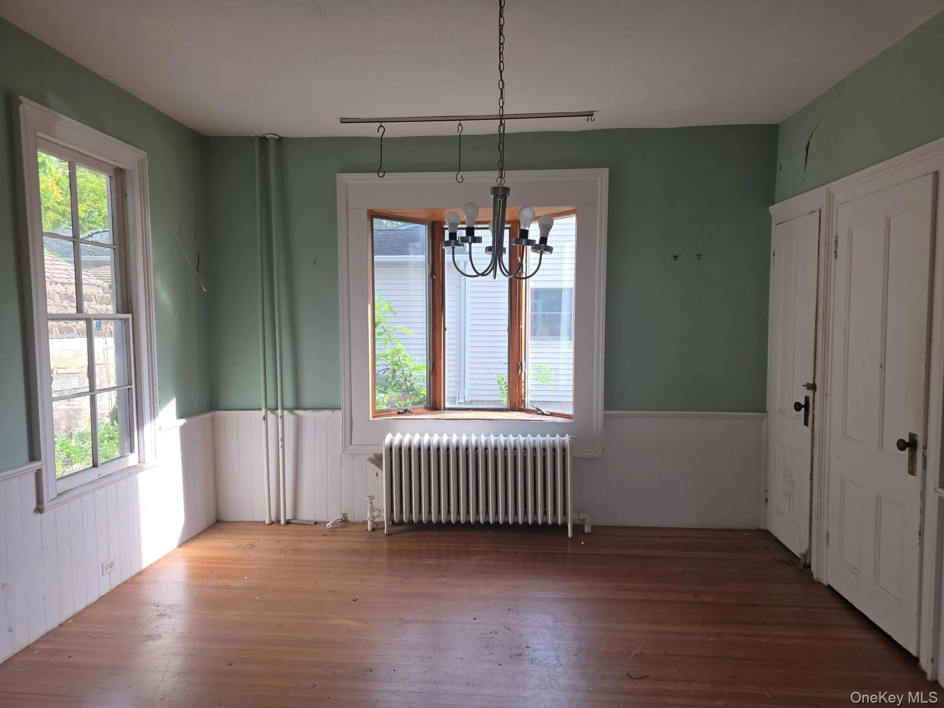 405 High Street, Brookhaven, NY, 3 Bedrooms Bedrooms, 7 Rooms Rooms,1 BathroomBathrooms,Residential,For Rent,High,0,1060810 405 High Street, Brookhaven, NY, 3 Bedrooms Bedrooms, 7 Rooms Rooms,1 BathroomBathrooms,Residential,For Rent,High,0,1060810