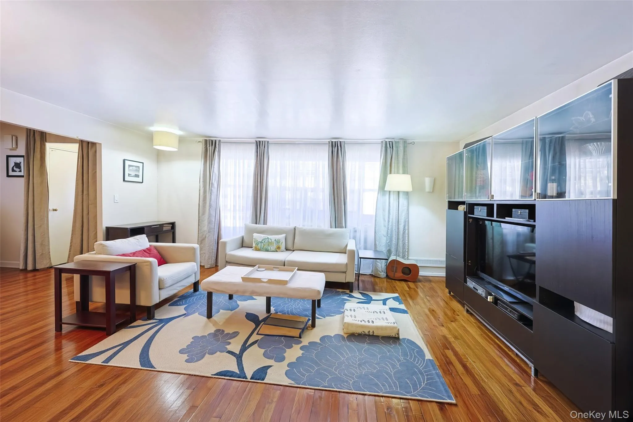 13-11 209th Street, New York, NY, 3 Bedrooms Bedrooms, 9 Rooms Rooms,2 BathroomsBathrooms,Residential,For Rent,209th,0,1060827 13-11 209th Street, New York, NY, 3 Bedrooms Bedrooms, 9 Rooms Rooms,2 BathroomsBathrooms,Residential,For Rent,209th,0,1060827
