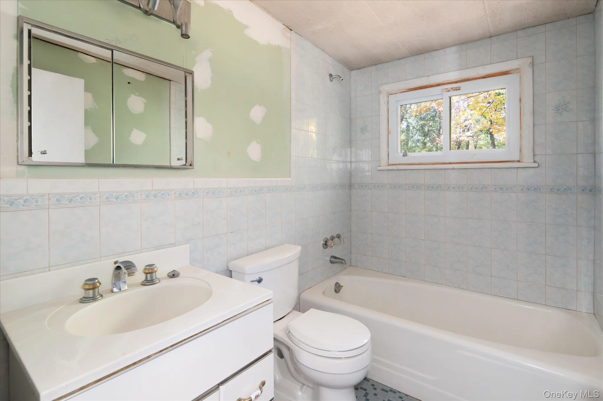 Upstairs full bath Upstairs full bath