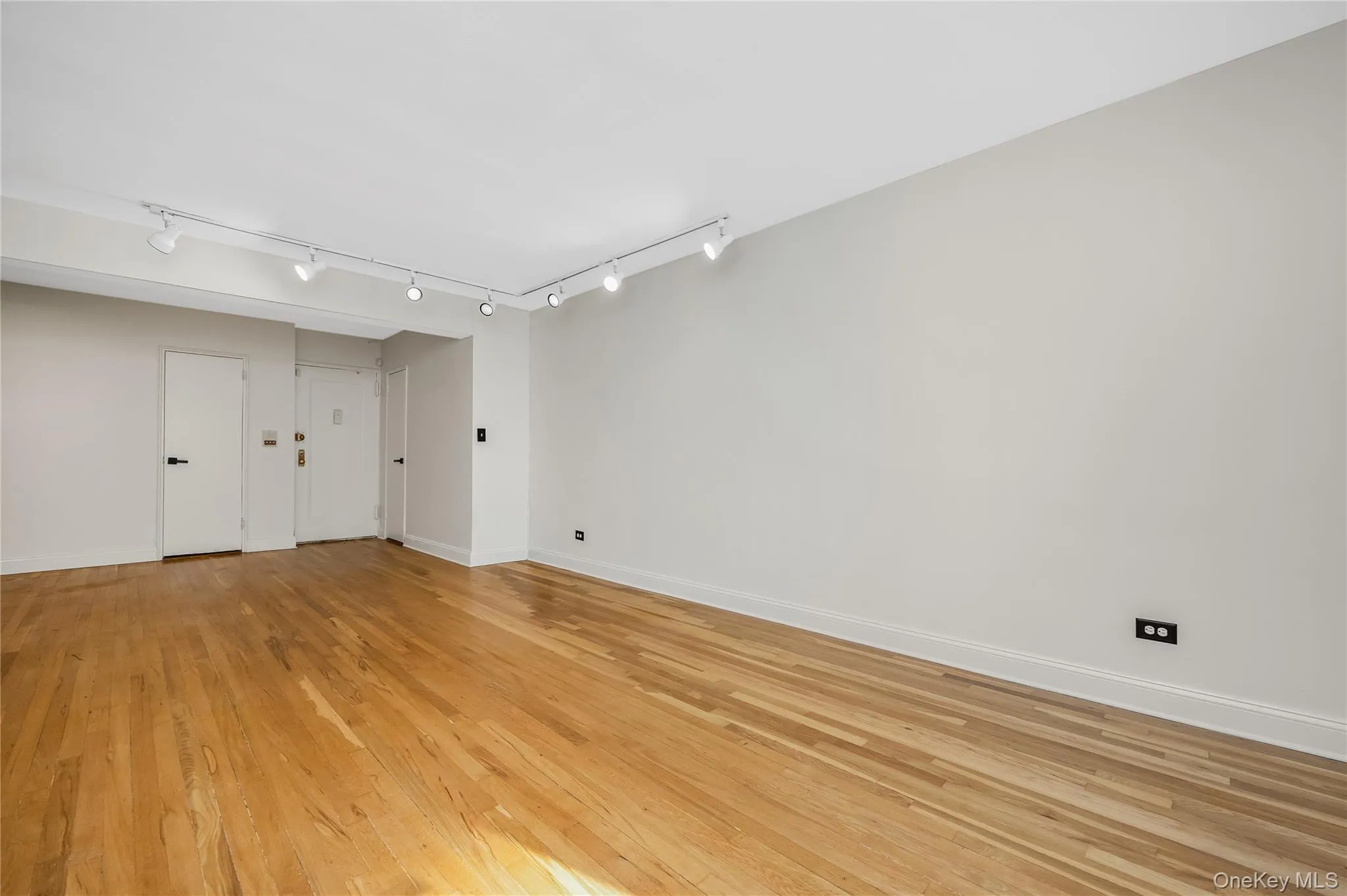 150-11 72nd Road, New York, NY, 2 Bedrooms Bedrooms, 5 Rooms Rooms,1 BathroomBathrooms,Residential,For Rent,72nd,0,1060832 150-11 72nd Road, New York, NY, 2 Bedrooms Bedrooms, 5 Rooms Rooms,1 BathroomBathrooms,Residential,For Rent,72nd,0,1060832