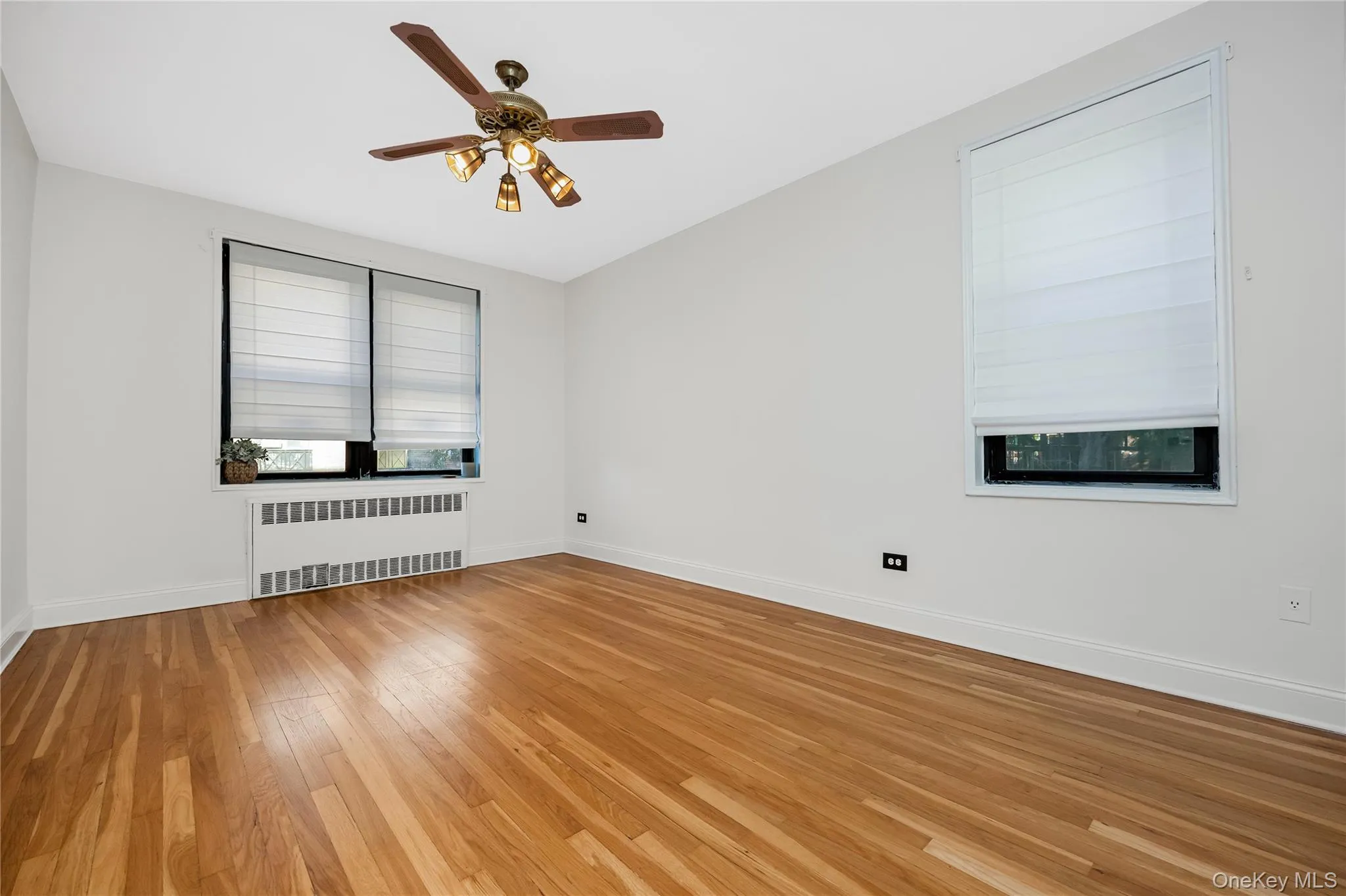 150-11 72nd Road, New York, NY, 2 Bedrooms Bedrooms, 5 Rooms Rooms,1 BathroomBathrooms,Residential,For Rent,72nd,0,1060832 150-11 72nd Road, New York, NY, 2 Bedrooms Bedrooms, 5 Rooms Rooms,1 BathroomBathrooms,Residential,For Rent,72nd,0,1060832