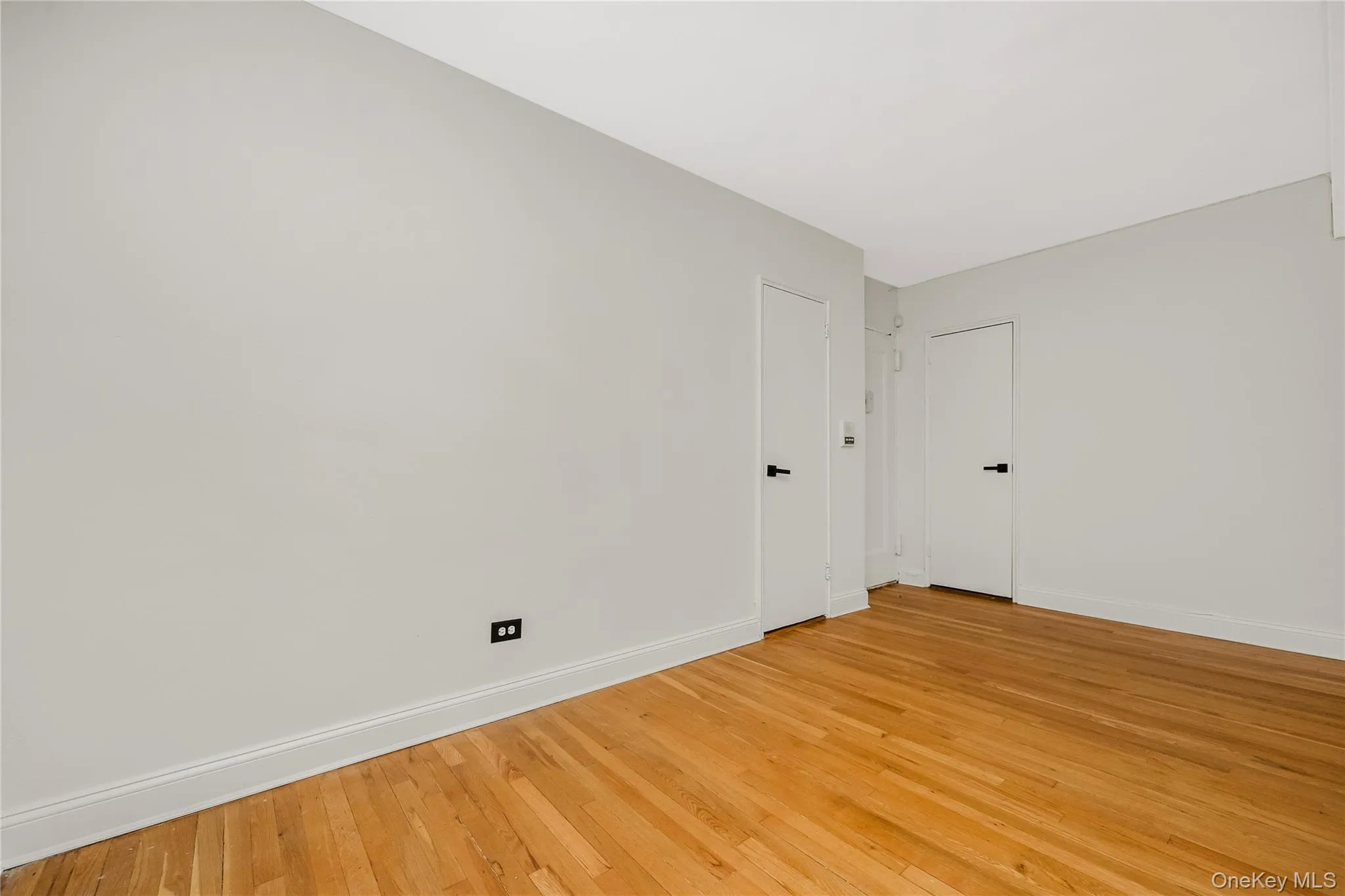 150-11 72nd Road, New York, NY, 2 Bedrooms Bedrooms, 5 Rooms Rooms,1 BathroomBathrooms,Residential,For Rent,72nd,0,1060832 150-11 72nd Road, New York, NY, 2 Bedrooms Bedrooms, 5 Rooms Rooms,1 BathroomBathrooms,Residential,For Rent,72nd,0,1060832