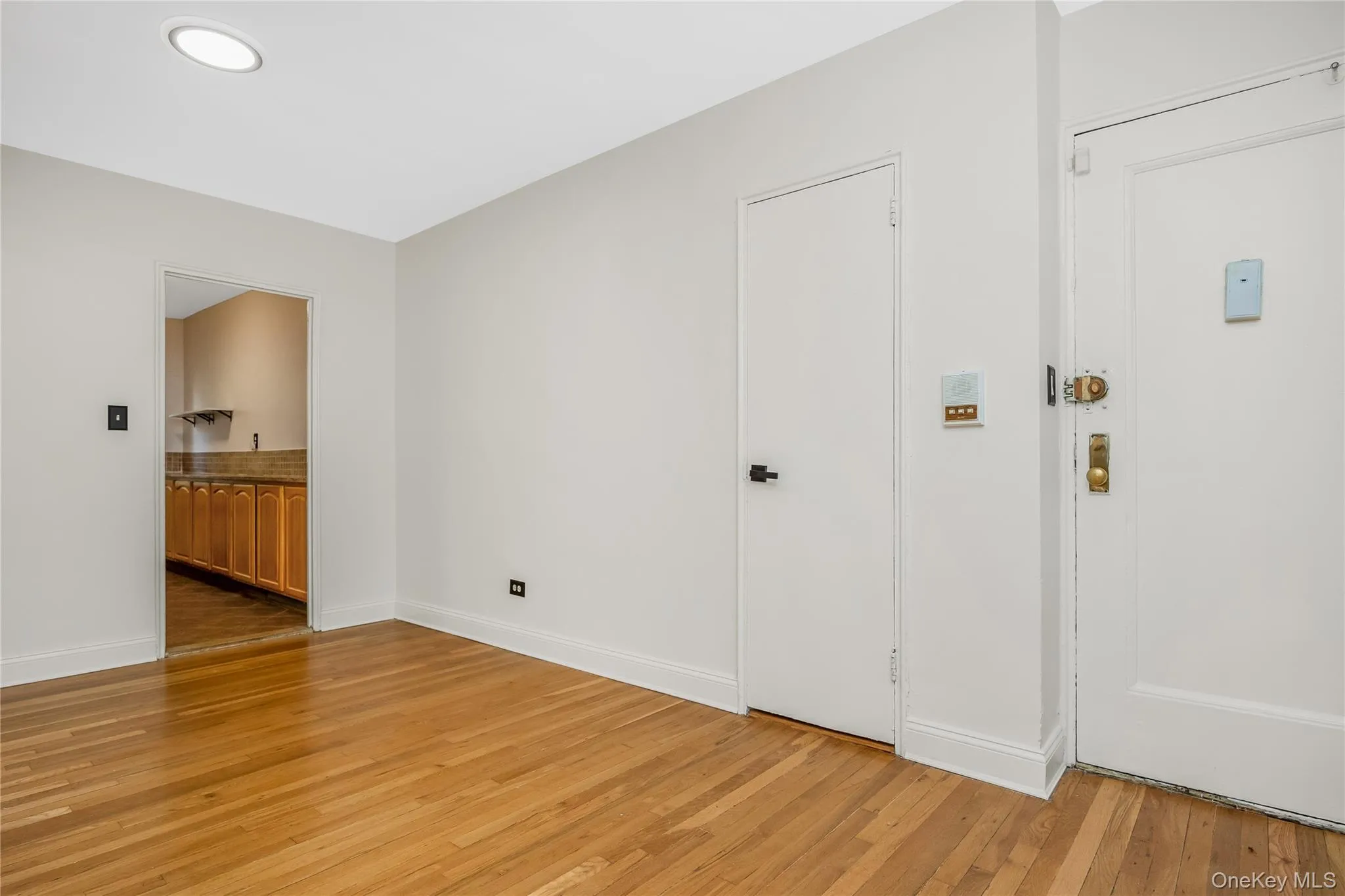 150-11 72nd Road, New York, NY, 2 Bedrooms Bedrooms, 5 Rooms Rooms,1 BathroomBathrooms,Residential,For Rent,72nd,0,1060832 150-11 72nd Road, New York, NY, 2 Bedrooms Bedrooms, 5 Rooms Rooms,1 BathroomBathrooms,Residential,For Rent,72nd,0,1060832