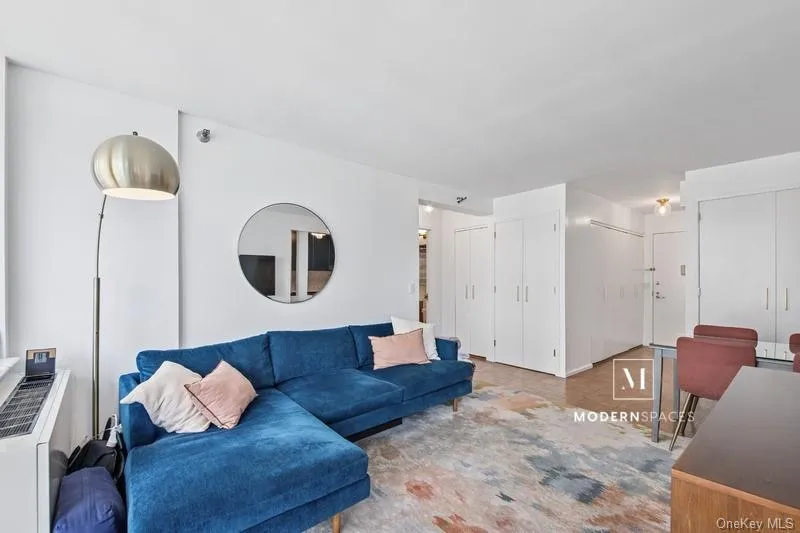 474 48th Avenue, New York, NY, 2 Bedroom Bedrooms, 4 Room Rooms,1 BathroomBathrooms,Residential Lease,For Rent,48th,0,1060835 474 48th Avenue, New York, NY, 2 Bedroom Bedrooms, 4 Room Rooms,1 BathroomBathrooms,Residential Lease,For Rent,48th,0,1060835