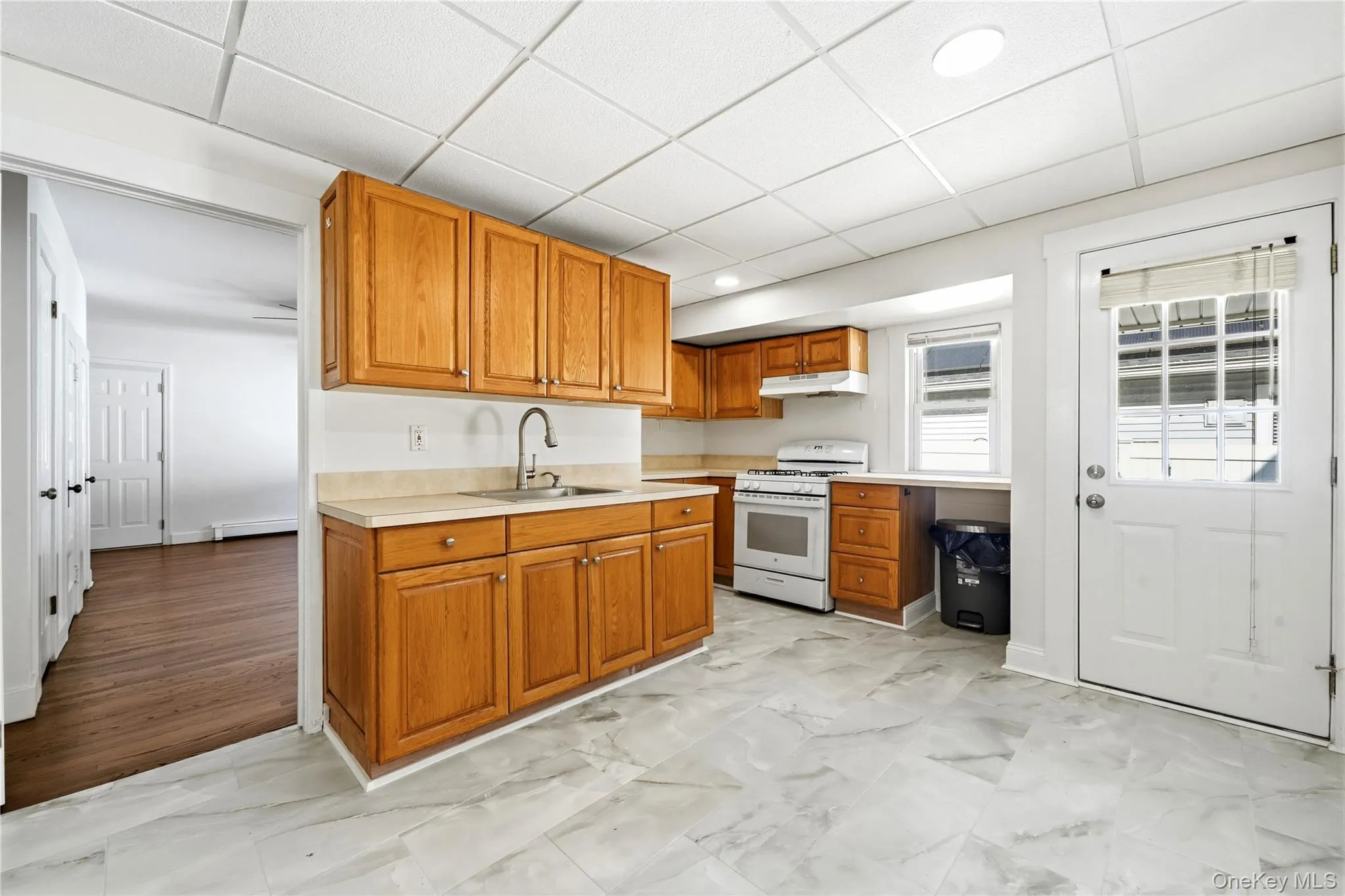 99 Wall Street, Huntington, NY, 3 Bedroom Bedrooms, 7 Room Rooms,2 BathroomBathrooms,Residential Lease,For Rent,Wall,0,1060842 99 Wall Street, Huntington, NY, 3 Bedroom Bedrooms, 7 Room Rooms,2 BathroomBathrooms,Residential Lease,For Rent,Wall,0,1060842