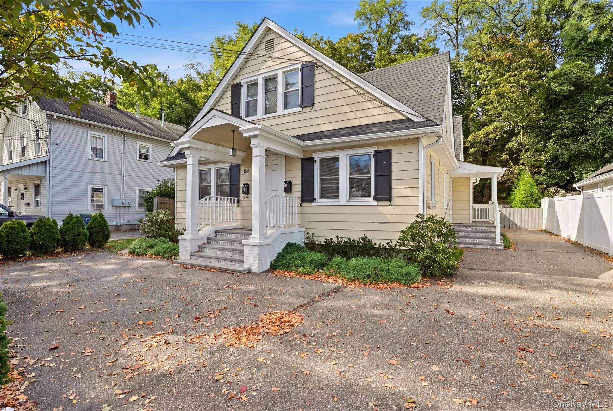 99 Wall Street, Huntington, NY, 3 Bedroom Bedrooms, 7 Room Rooms,2 BathroomBathrooms,Residential Lease,For Rent,Wall,0,1060842 99 Wall Street, Huntington, NY, 3 Bedroom Bedrooms, 7 Room Rooms,2 BathroomBathrooms,Residential Lease,For Rent,Wall,0,1060842