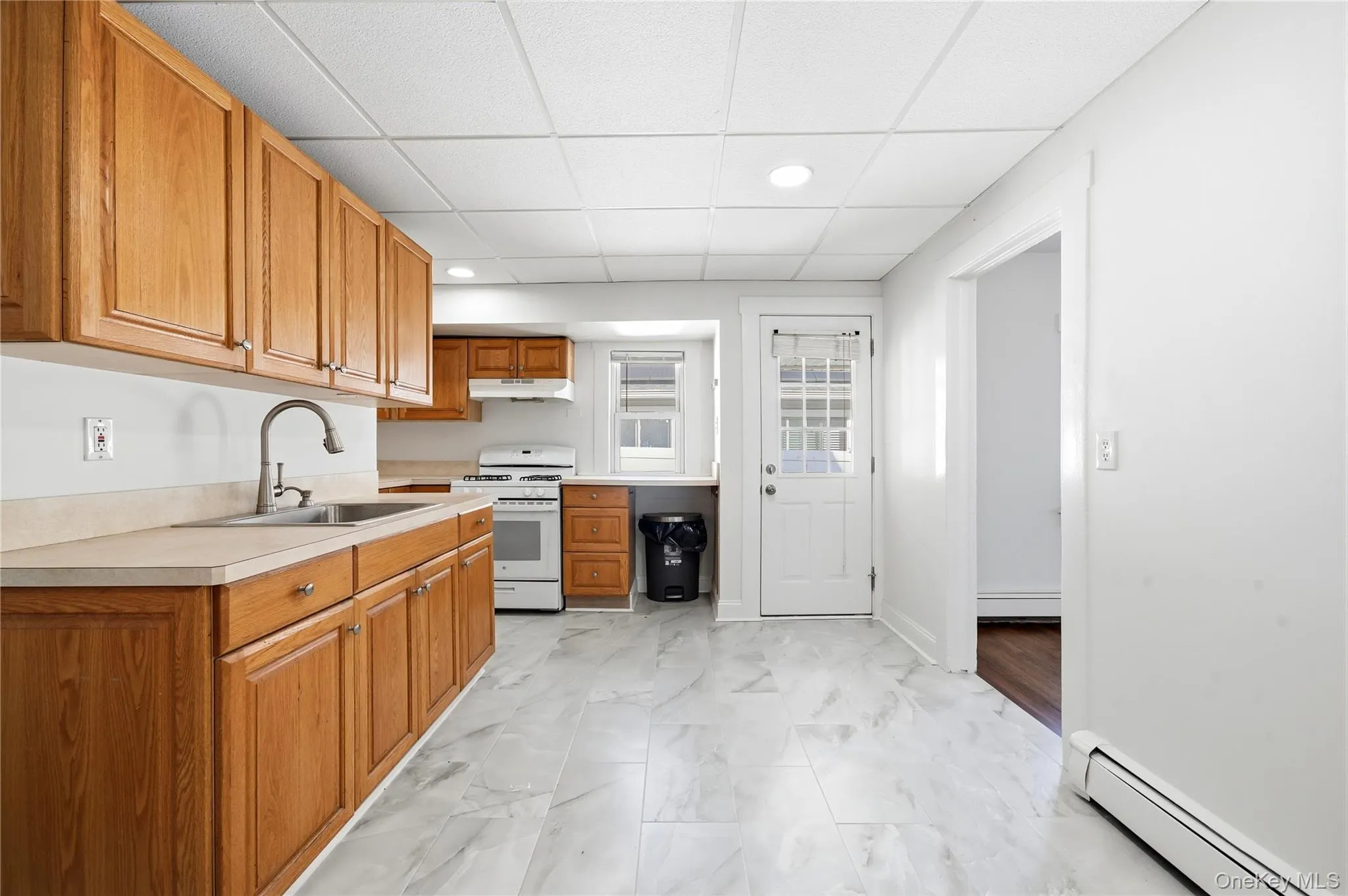 99 Wall Street, Huntington, NY, 3 Bedroom Bedrooms, 7 Room Rooms,2 BathroomBathrooms,Residential Lease,For Rent,Wall,0,1060842 99 Wall Street, Huntington, NY, 3 Bedroom Bedrooms, 7 Room Rooms,2 BathroomBathrooms,Residential Lease,For Rent,Wall,0,1060842