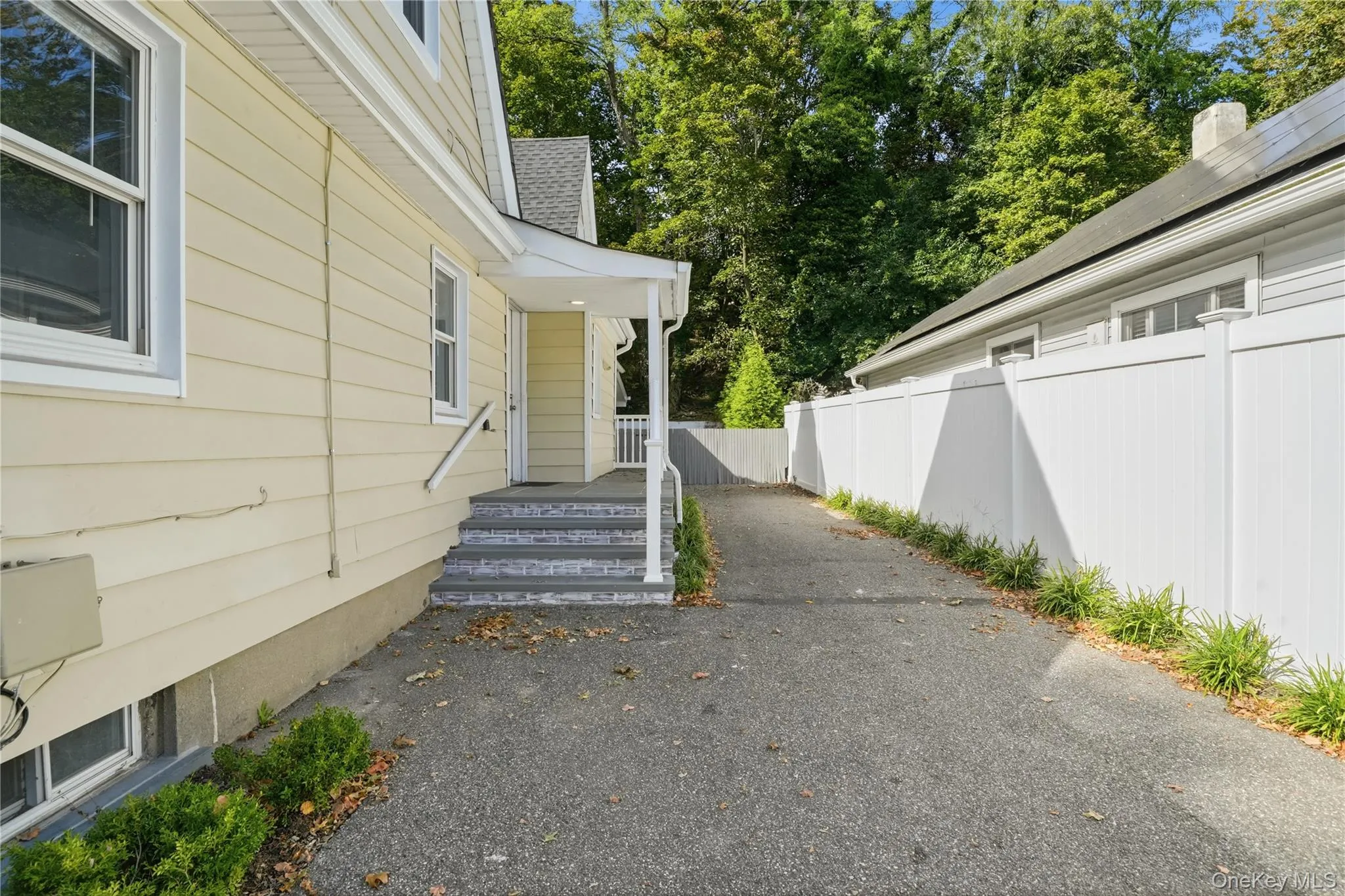 99 Wall Street, Huntington, NY, 3 Bedroom Bedrooms, 7 Room Rooms,2 BathroomBathrooms,Residential Lease,For Rent,Wall,0,1060842 99 Wall Street, Huntington, NY, 3 Bedroom Bedrooms, 7 Room Rooms,2 BathroomBathrooms,Residential Lease,For Rent,Wall,0,1060842