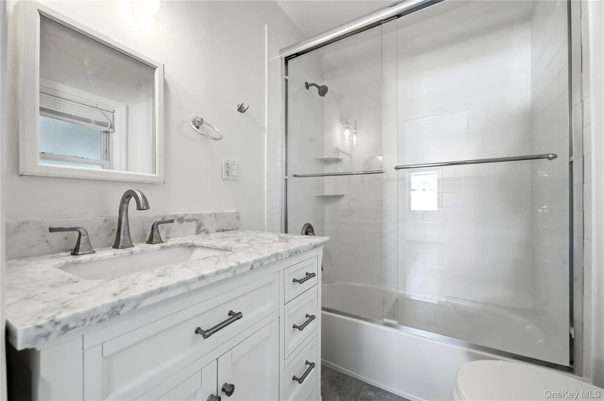 99 Wall Street, Huntington, NY, 3 Bedroom Bedrooms, 7 Room Rooms,2 BathroomBathrooms,Residential Lease,For Rent,Wall,0,1060842 99 Wall Street, Huntington, NY, 3 Bedroom Bedrooms, 7 Room Rooms,2 BathroomBathrooms,Residential Lease,For Rent,Wall,0,1060842