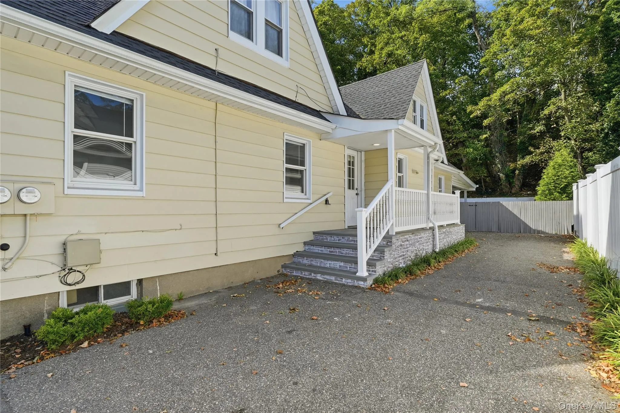 99 Wall Street, Huntington, NY, 3 Bedroom Bedrooms, 7 Room Rooms,2 BathroomBathrooms,Residential Lease,For Rent,Wall,0,1060842 99 Wall Street, Huntington, NY, 3 Bedroom Bedrooms, 7 Room Rooms,2 BathroomBathrooms,Residential Lease,For Rent,Wall,0,1060842