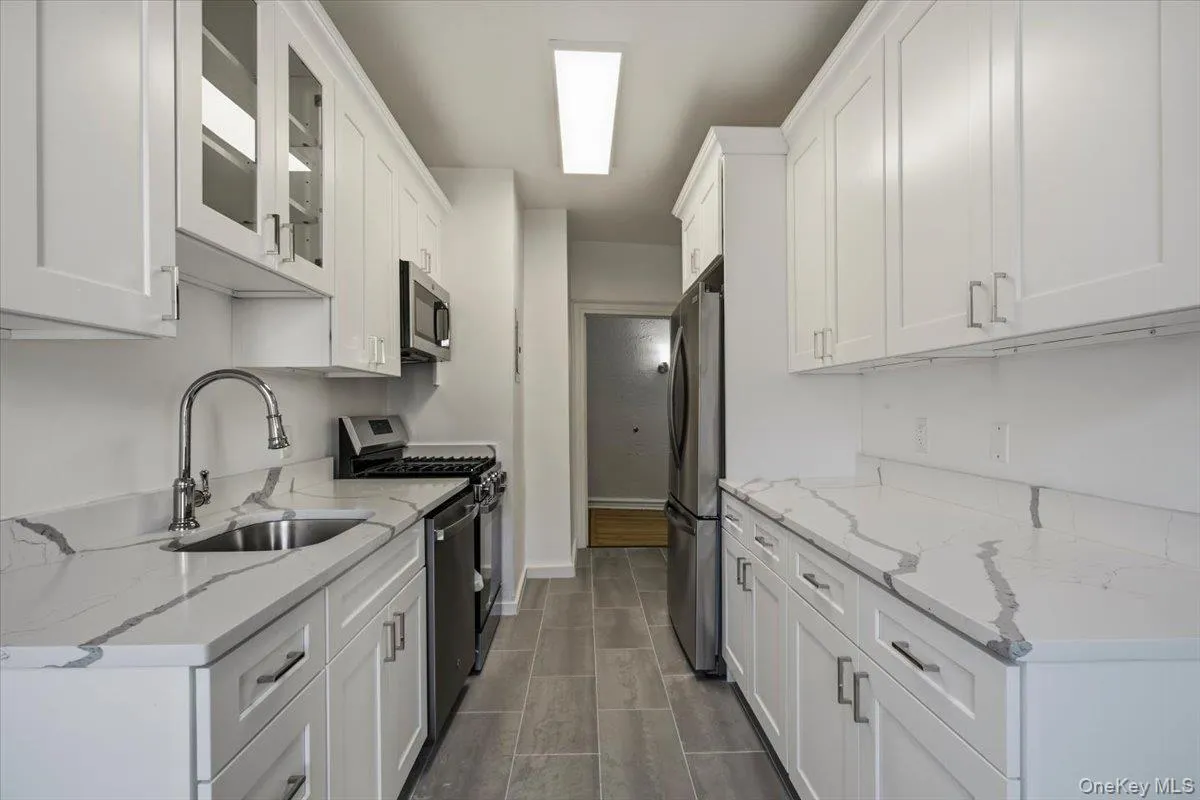 27 Central Avenue, Greenburgh, NY, 2 Bedrooms Bedrooms, 4 Rooms Rooms,1 BathroomBathrooms,Residential,For Rent,Central,0,1060843 27 Central Avenue, Greenburgh, NY, 2 Bedrooms Bedrooms, 4 Rooms Rooms,1 BathroomBathrooms,Residential,For Rent,Central,0,1060843