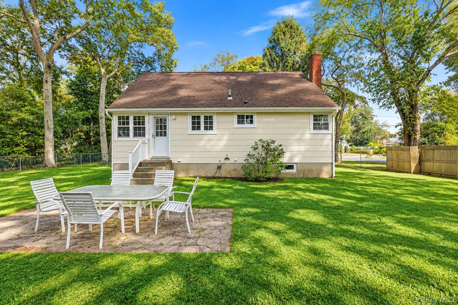 124 Officials Avenue, Islip, NY, 5 Bedrooms Bedrooms, 8 Rooms Rooms,1 BathroomBathrooms,Residential,For Rent,Officials,0,1060854 124 Officials Avenue, Islip, NY, 5 Bedrooms Bedrooms, 8 Rooms Rooms,1 BathroomBathrooms,Residential,For Rent,Officials,0,1060854