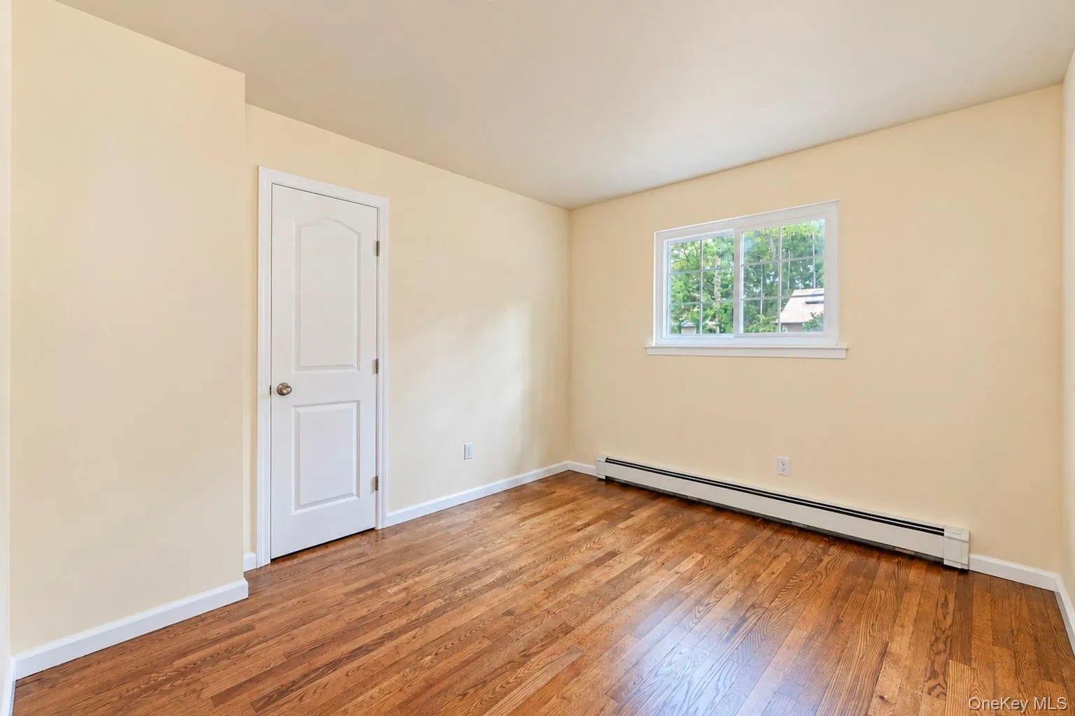 124 Officials Avenue, Islip, NY, 5 Bedrooms Bedrooms, 8 Rooms Rooms,1 BathroomBathrooms,Residential,For Rent,Officials,0,1060854 124 Officials Avenue, Islip, NY, 5 Bedrooms Bedrooms, 8 Rooms Rooms,1 BathroomBathrooms,Residential,For Rent,Officials,0,1060854