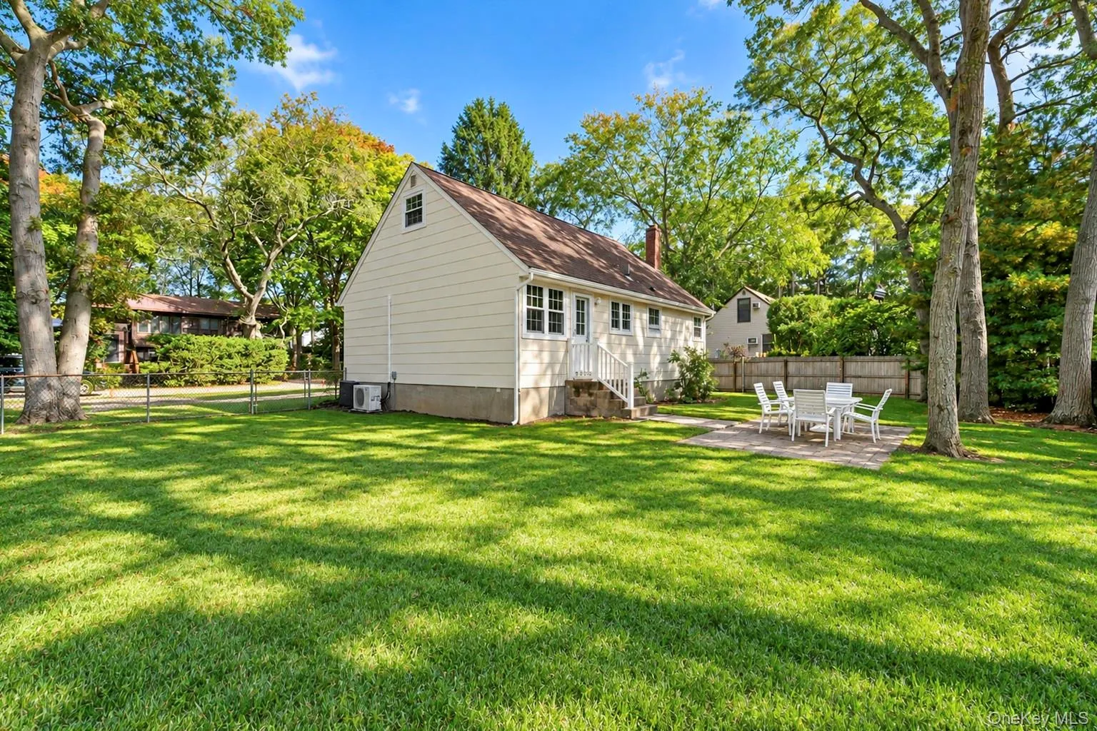124 Officials Avenue, Islip, NY, 5 Bedrooms Bedrooms, 8 Rooms Rooms,1 BathroomBathrooms,Residential,For Rent,Officials,0,1060854 124 Officials Avenue, Islip, NY, 5 Bedrooms Bedrooms, 8 Rooms Rooms,1 BathroomBathrooms,Residential,For Rent,Officials,0,1060854