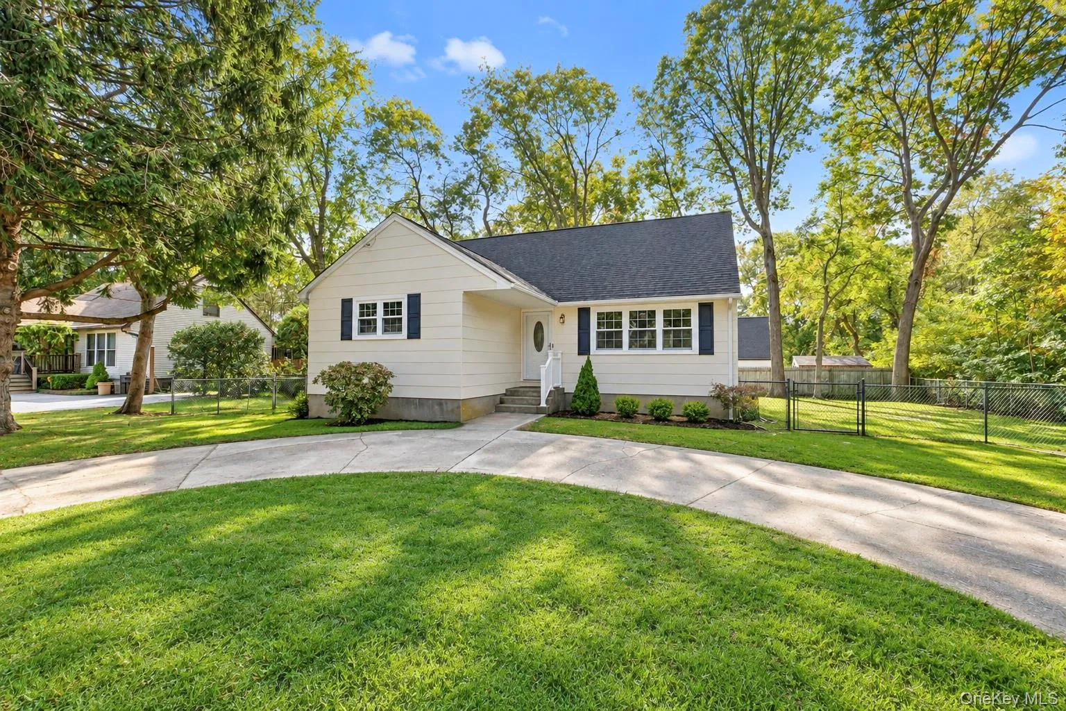124 Officials Avenue, Islip, NY, 5 Bedrooms Bedrooms, 8 Rooms Rooms,1 BathroomBathrooms,Residential,For Rent,Officials,0,1060854 124 Officials Avenue, Islip, NY, 5 Bedrooms Bedrooms, 8 Rooms Rooms,1 BathroomBathrooms,Residential,For Rent,Officials,0,1060854