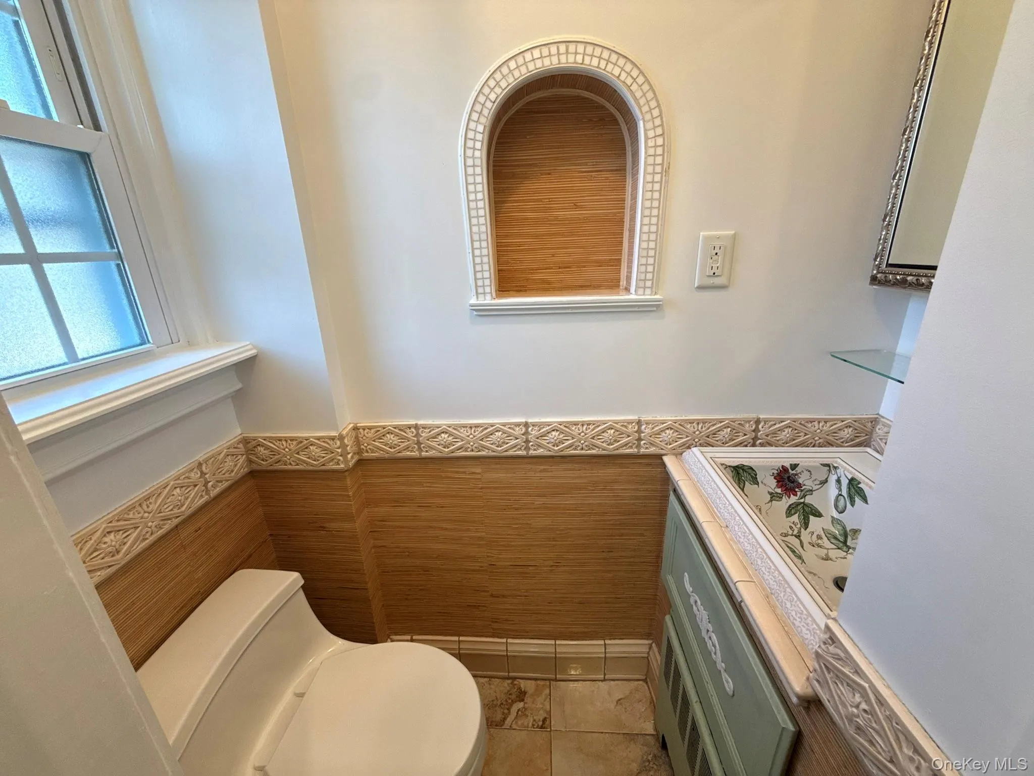 Primary 1/2 Bathroom Primary 1/2 Bathroom