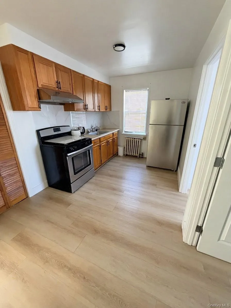 5226 73, New York, NY, 3 Bedroom Bedrooms, 5 Room Rooms,1 BathroomBathrooms,Residential Lease,For Rent,73,0,1060858 5226 73, New York, NY, 3 Bedroom Bedrooms, 5 Room Rooms,1 BathroomBathrooms,Residential Lease,For Rent,73,0,1060858