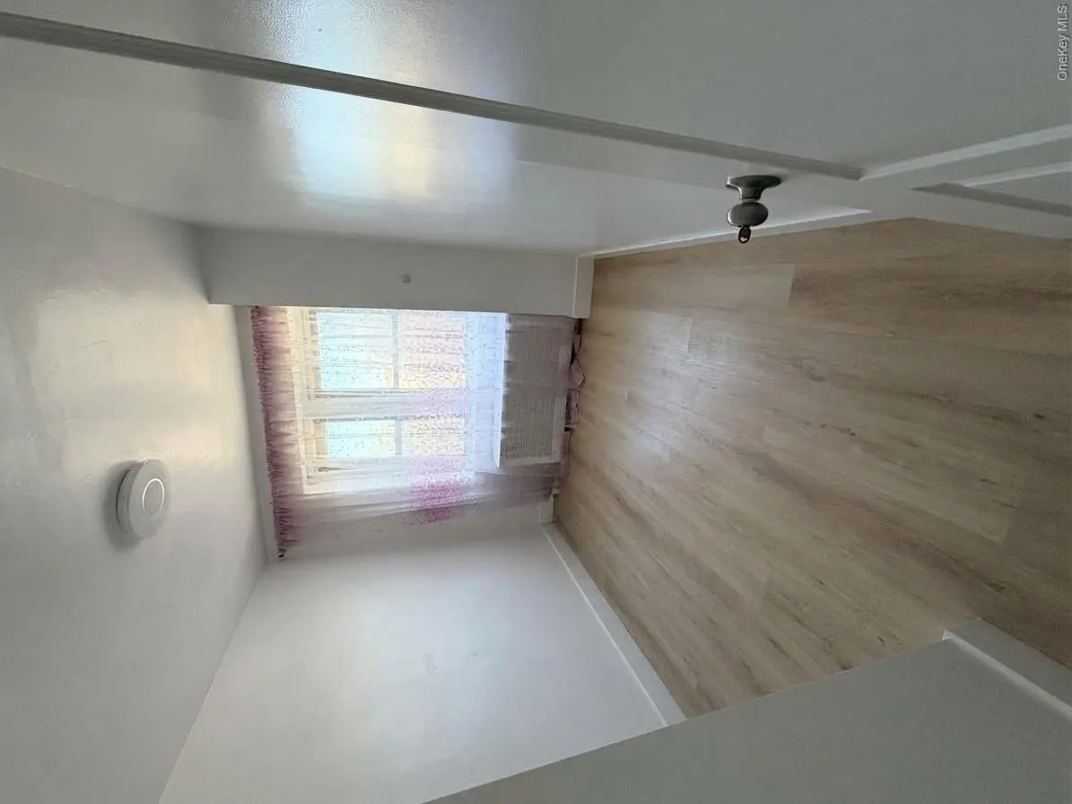 5226 73, New York, NY, 3 Bedroom Bedrooms, 5 Room Rooms,1 BathroomBathrooms,Residential Lease,For Rent,73,0,1060858 5226 73, New York, NY, 3 Bedroom Bedrooms, 5 Room Rooms,1 BathroomBathrooms,Residential Lease,For Rent,73,0,1060858