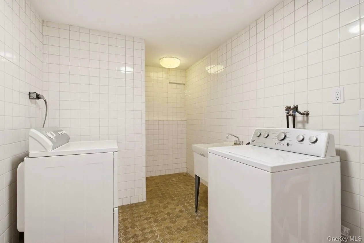 14 Pheasant Hill Lane, Oyster Bay, NY, 7 Bedrooms Bedrooms, 21 Rooms Rooms,4 BathroomsBathrooms,Residential,For Rent,Pheasant Hill,0,1060861 14 Pheasant Hill Lane, Oyster Bay, NY, 7 Bedrooms Bedrooms, 21 Rooms Rooms,4 BathroomsBathrooms,Residential,For Rent,Pheasant Hill,0,1060861