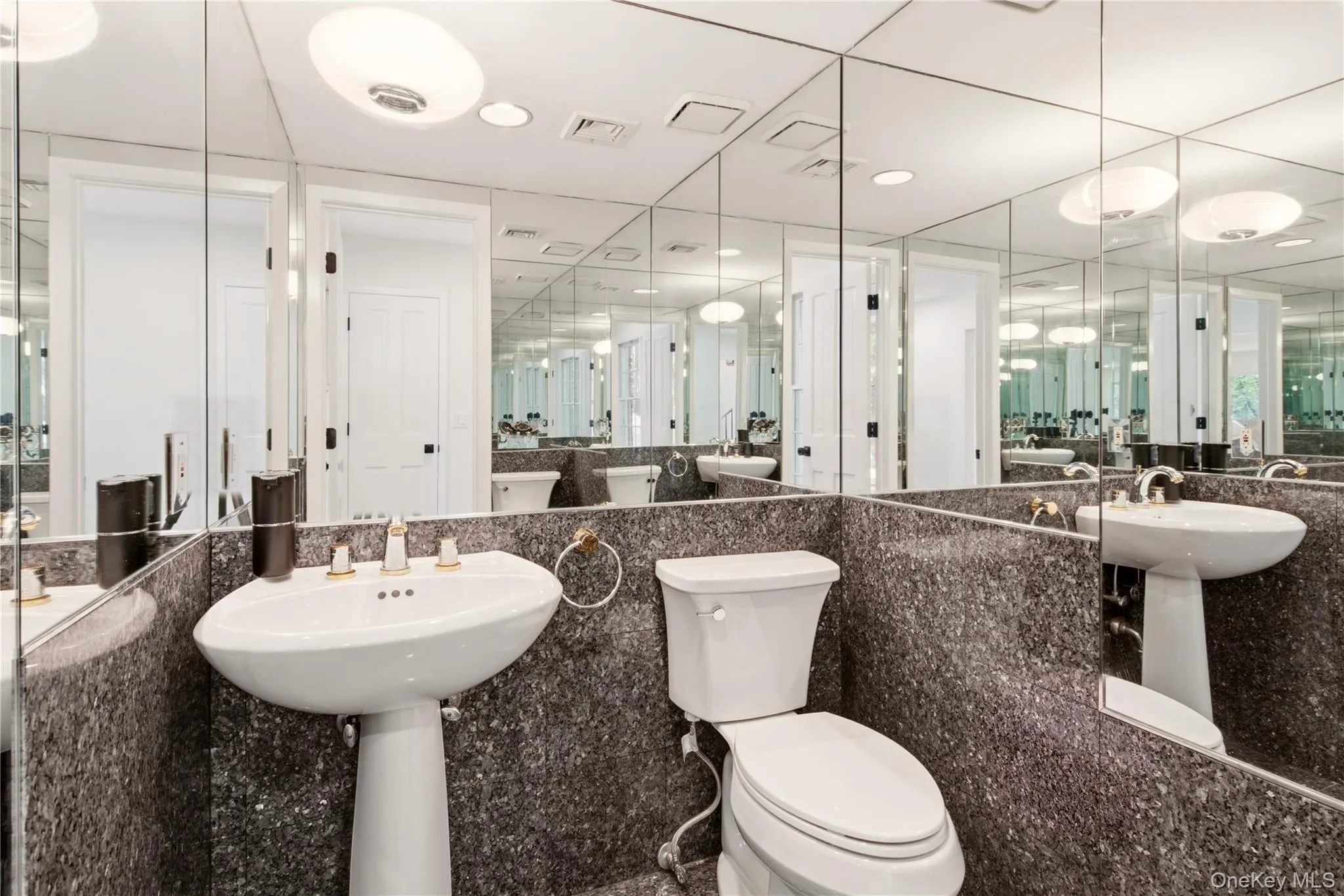14 Pheasant Hill Lane, Oyster Bay, NY, 7 Bedrooms Bedrooms, 21 Rooms Rooms,4 BathroomsBathrooms,Residential,For Rent,Pheasant Hill,0,1060861 14 Pheasant Hill Lane, Oyster Bay, NY, 7 Bedrooms Bedrooms, 21 Rooms Rooms,4 BathroomsBathrooms,Residential,For Rent,Pheasant Hill,0,1060861