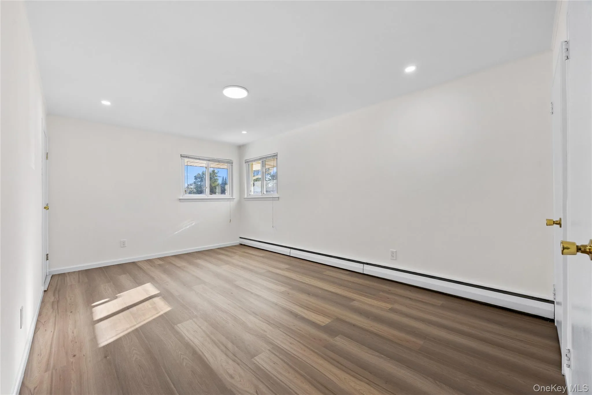 39 Deer Path Lane, Oyster Bay, NY, 3 Bedrooms Bedrooms, 6 Rooms Rooms,3 BathroomsBathrooms,Residential Lease,For Rent,Deer Path,0,1060870 39 Deer Path Lane, Oyster Bay, NY, 3 Bedrooms Bedrooms, 6 Rooms Rooms,3 BathroomsBathrooms,Residential Lease,For Rent,Deer Path,0,1060870