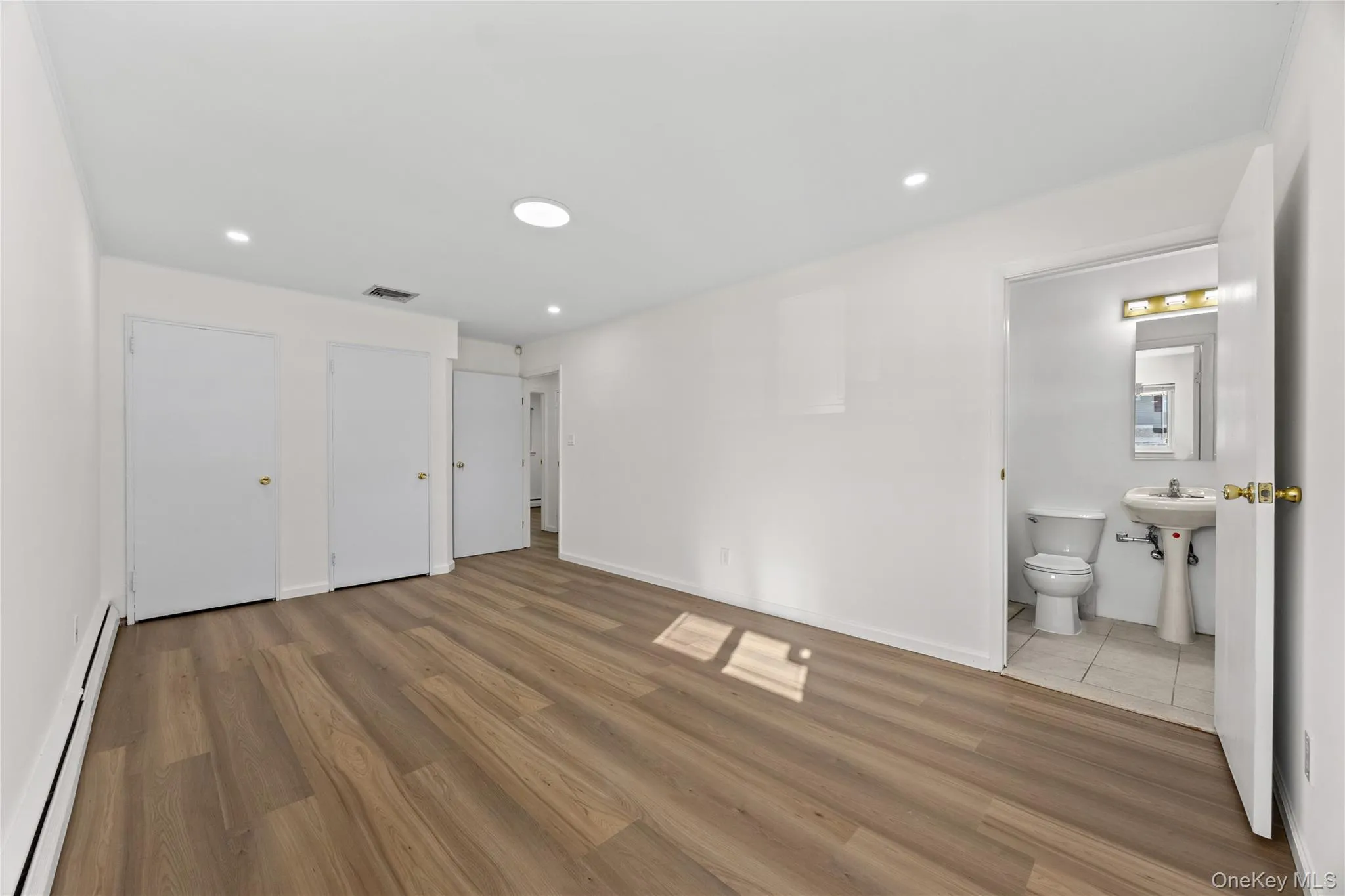 39 Deer Path Lane, Oyster Bay, NY, 3 Bedrooms Bedrooms, 6 Rooms Rooms,3 BathroomsBathrooms,Residential Lease,For Rent,Deer Path,0,1060870 39 Deer Path Lane, Oyster Bay, NY, 3 Bedrooms Bedrooms, 6 Rooms Rooms,3 BathroomsBathrooms,Residential Lease,For Rent,Deer Path,0,1060870
