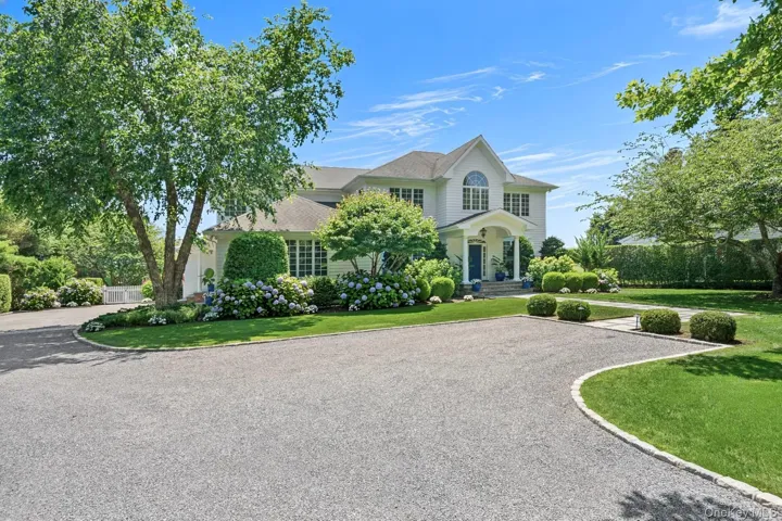 9 Millfarm Lane, Southampton, New York 11968