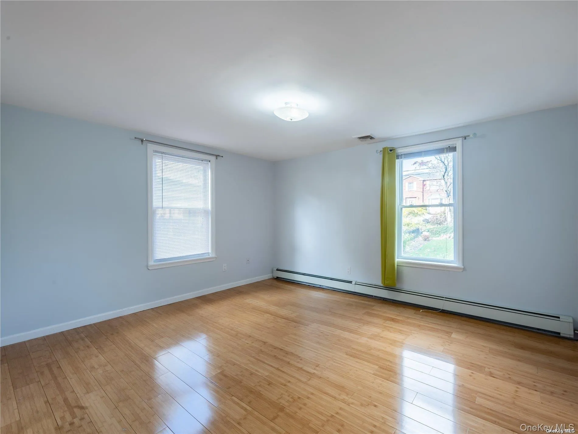 18 Third Avenue, North Hempstead, NY, 2 Bedroom Bedrooms, 3 Room Rooms,1 BathroomBathrooms,Residential Lease,For Rent,Third,0,1060875 18 Third Avenue, North Hempstead, NY, 2 Bedroom Bedrooms, 3 Room Rooms,1 BathroomBathrooms,Residential Lease,For Rent,Third,0,1060875