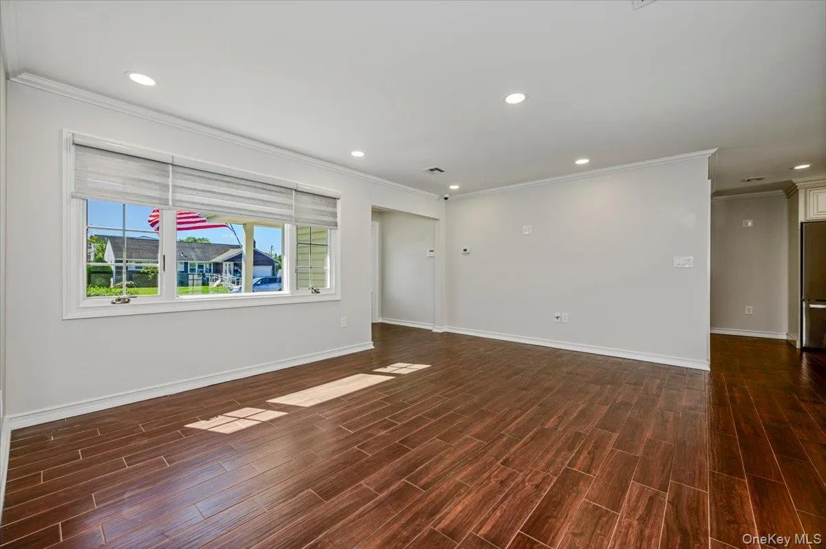 146 Saint Marks Place, Oyster Bay, NY, 3 Bedroom Bedrooms, 7 Room Rooms,1 BathroomBathrooms,Residential Lease,For Rent,Saint Marks,0,1060876 146 Saint Marks Place, Oyster Bay, NY, 3 Bedroom Bedrooms, 7 Room Rooms,1 BathroomBathrooms,Residential Lease,For Rent,Saint Marks,0,1060876