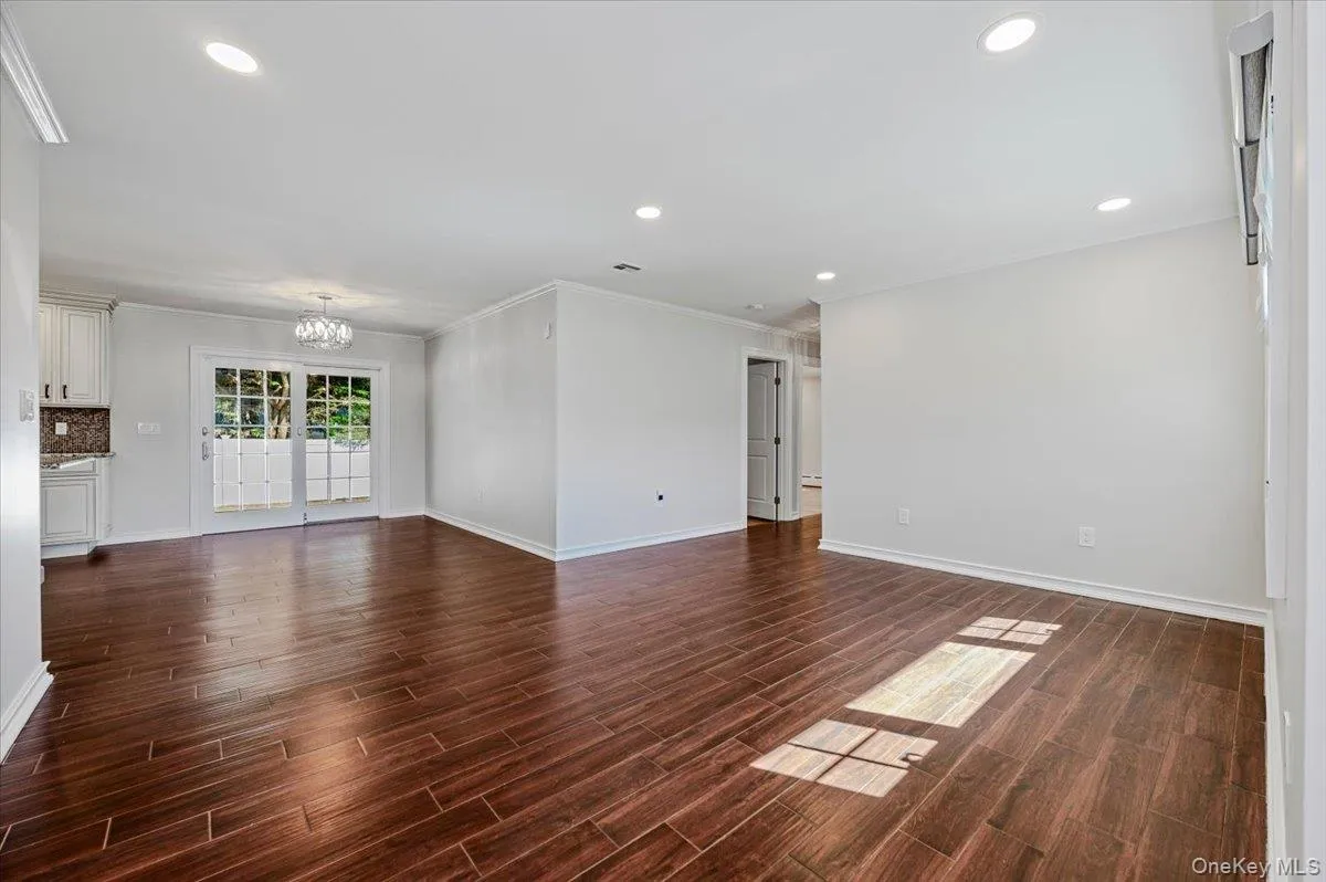 146 Saint Marks Place, Oyster Bay, NY, 3 Bedroom Bedrooms, 7 Room Rooms,1 BathroomBathrooms,Residential Lease,For Rent,Saint Marks,0,1060876 146 Saint Marks Place, Oyster Bay, NY, 3 Bedroom Bedrooms, 7 Room Rooms,1 BathroomBathrooms,Residential Lease,For Rent,Saint Marks,0,1060876