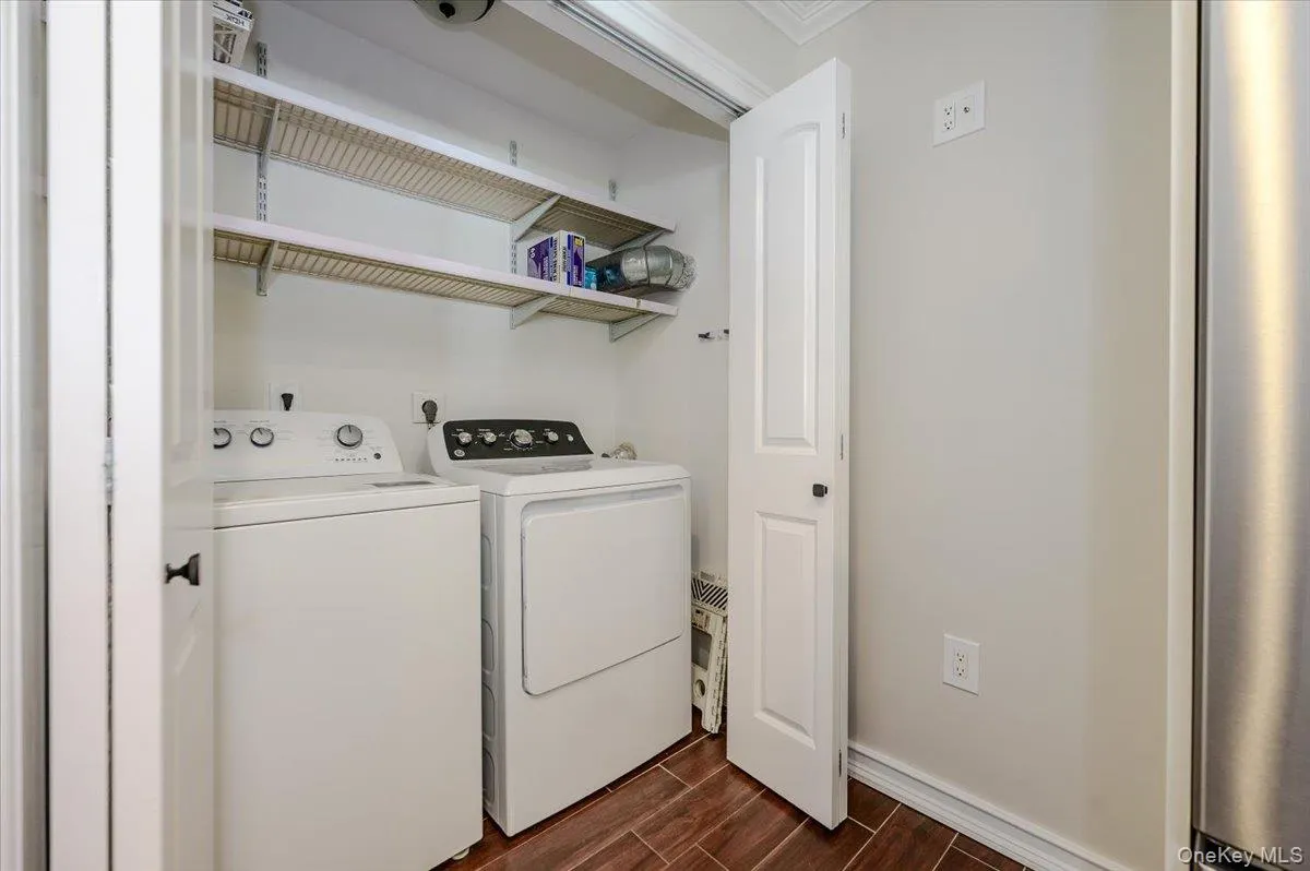 146 Saint Marks Place, Oyster Bay, NY, 3 Bedroom Bedrooms, 7 Room Rooms,1 BathroomBathrooms,Residential Lease,For Rent,Saint Marks,0,1060876 146 Saint Marks Place, Oyster Bay, NY, 3 Bedroom Bedrooms, 7 Room Rooms,1 BathroomBathrooms,Residential Lease,For Rent,Saint Marks,0,1060876