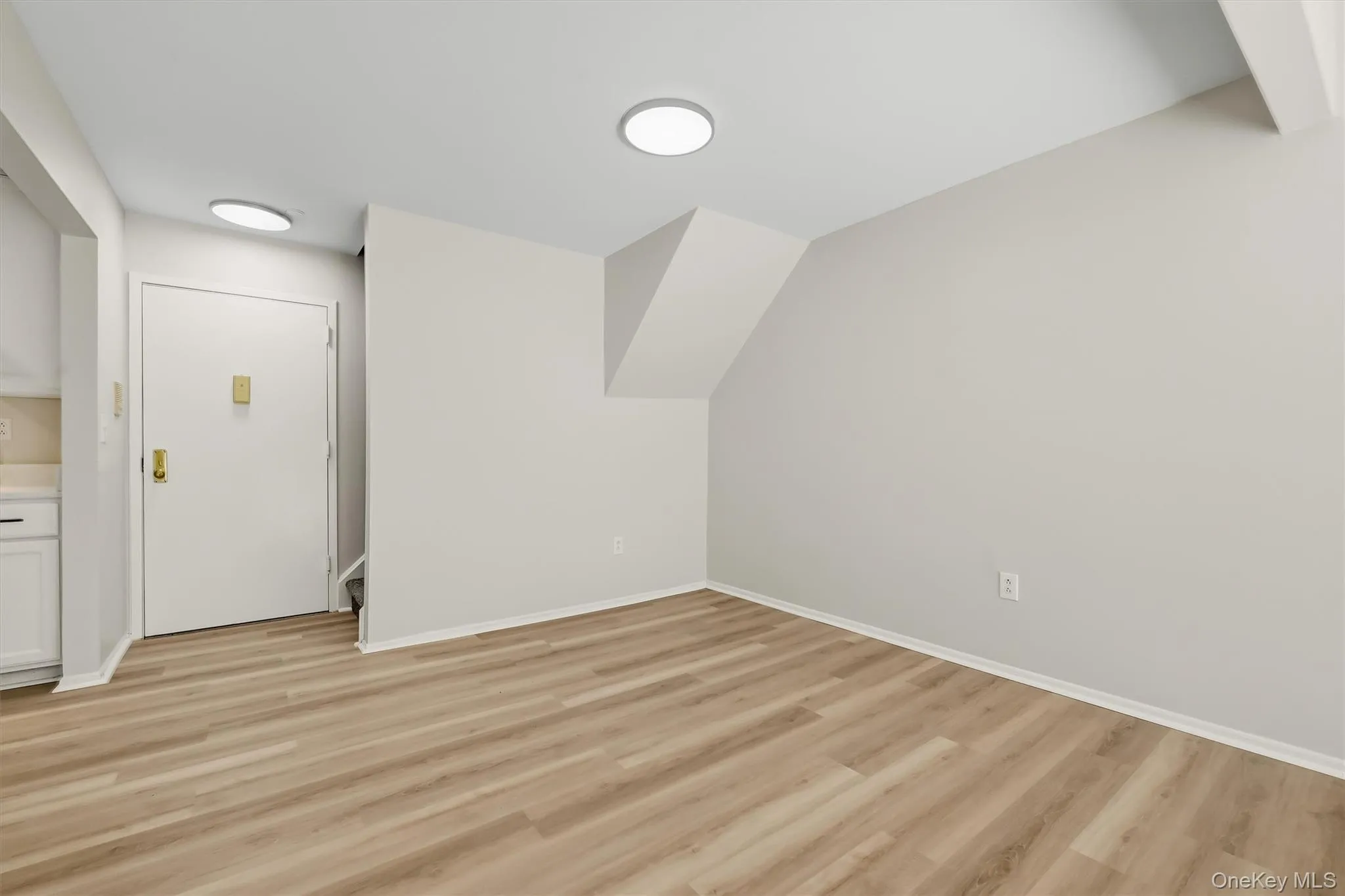 10-12 Chestnut Street, Ramapo, NY, 2 Bedroom Bedrooms, 9 Room Rooms,2 BathroomBathrooms,Residential Lease,For Rent,Chestnut,0,1060891 10-12 Chestnut Street, Ramapo, NY, 2 Bedroom Bedrooms, 9 Room Rooms,2 BathroomBathrooms,Residential Lease,For Rent,Chestnut,0,1060891