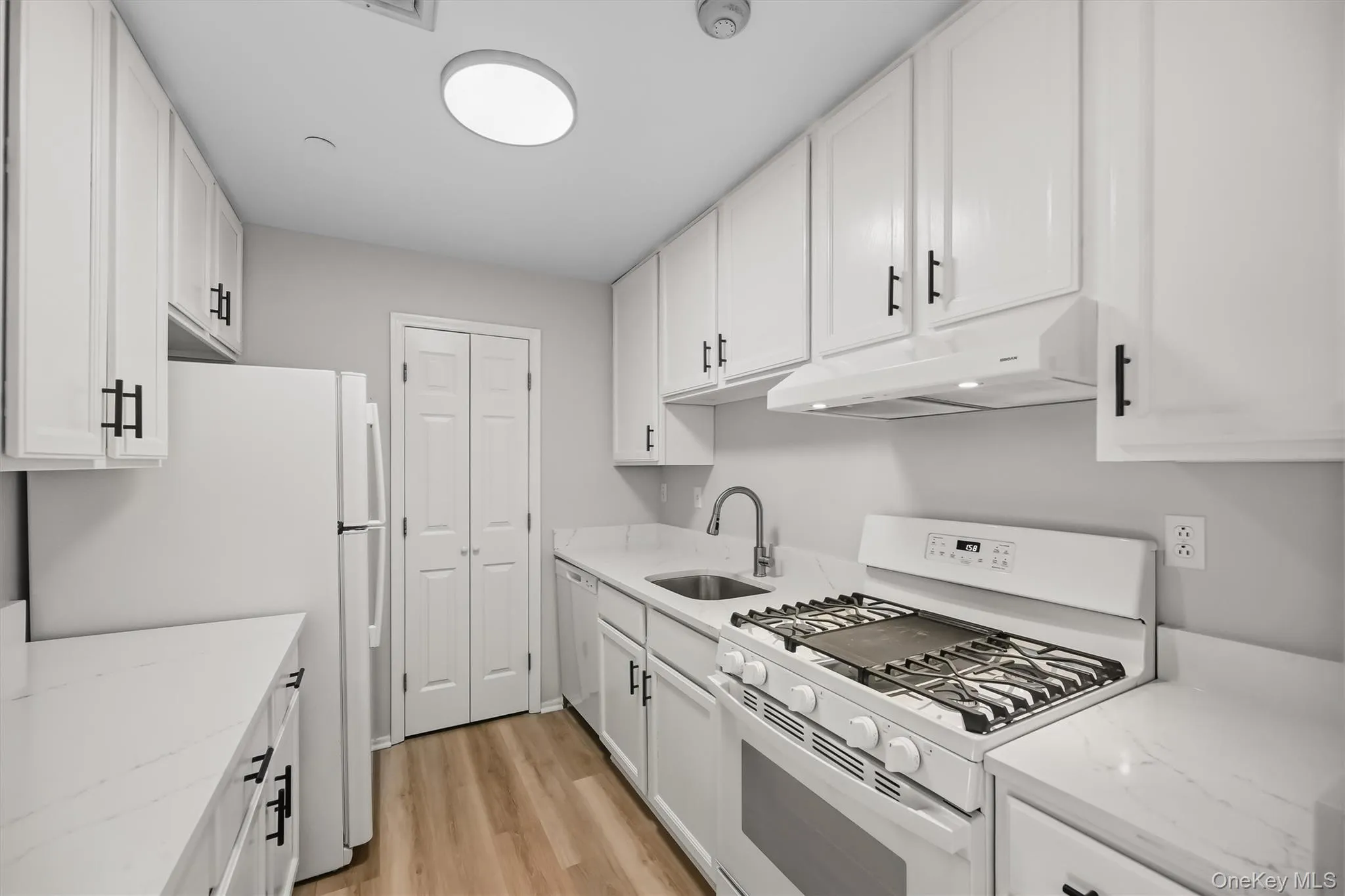 10-12 Chestnut Street, Ramapo, NY, 2 Bedroom Bedrooms, 9 Room Rooms,2 BathroomBathrooms,Residential Lease,For Rent,Chestnut,0,1060891 10-12 Chestnut Street, Ramapo, NY, 2 Bedroom Bedrooms, 9 Room Rooms,2 BathroomBathrooms,Residential Lease,For Rent,Chestnut,0,1060891