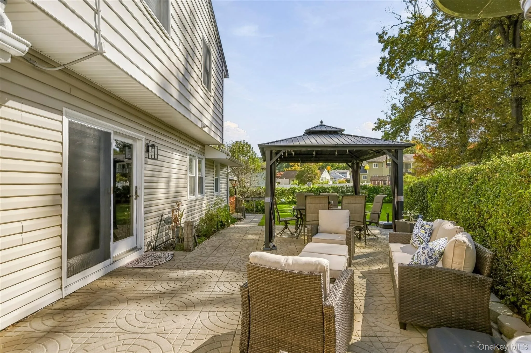 Expansive hardscaped patio Expansive hardscaped patio