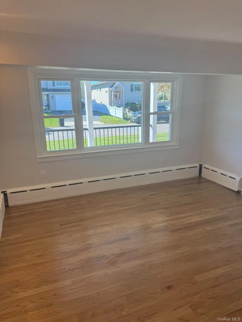 51 Tameling Avenue, Babylon, NY, 5 Bedrooms Bedrooms, 11 Rooms Rooms,2 BathroomsBathrooms,Residential,For Rent,Tameling,0,1060910 51 Tameling Avenue, Babylon, NY, 5 Bedrooms Bedrooms, 11 Rooms Rooms,2 BathroomsBathrooms,Residential,For Rent,Tameling,0,1060910