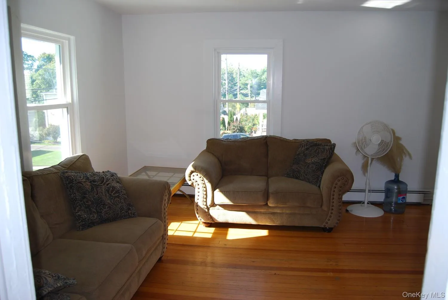 62 Cross Street, Oyster Bay, NY, 1 Bedroom Bedrooms, 3 Room Rooms,1 BathroomBathrooms,Residential Lease,For Rent,Cross,0,1060913 62 Cross Street, Oyster Bay, NY, 1 Bedroom Bedrooms, 3 Room Rooms,1 BathroomBathrooms,Residential Lease,For Rent,Cross,0,1060913
