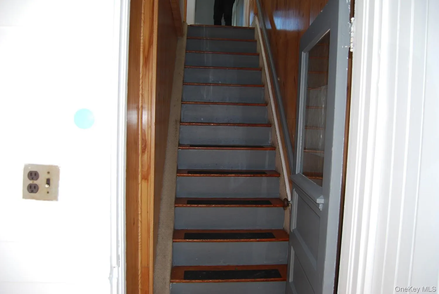 62 Cross Street, Oyster Bay, NY, 1 Bedroom Bedrooms, 3 Room Rooms,1 BathroomBathrooms,Residential Lease,For Rent,Cross,0,1060913 62 Cross Street, Oyster Bay, NY, 1 Bedroom Bedrooms, 3 Room Rooms,1 BathroomBathrooms,Residential Lease,For Rent,Cross,0,1060913