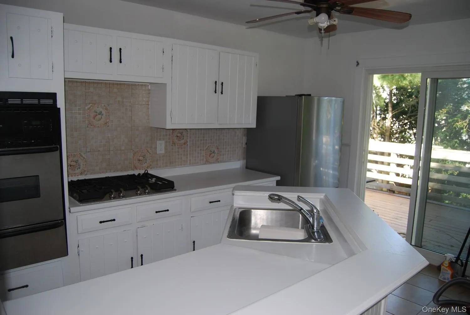 62 Cross Street, Oyster Bay, NY, 1 Bedroom Bedrooms, 3 Room Rooms,1 BathroomBathrooms,Residential Lease,For Rent,Cross,0,1060913 62 Cross Street, Oyster Bay, NY, 1 Bedroom Bedrooms, 3 Room Rooms,1 BathroomBathrooms,Residential Lease,For Rent,Cross,0,1060913