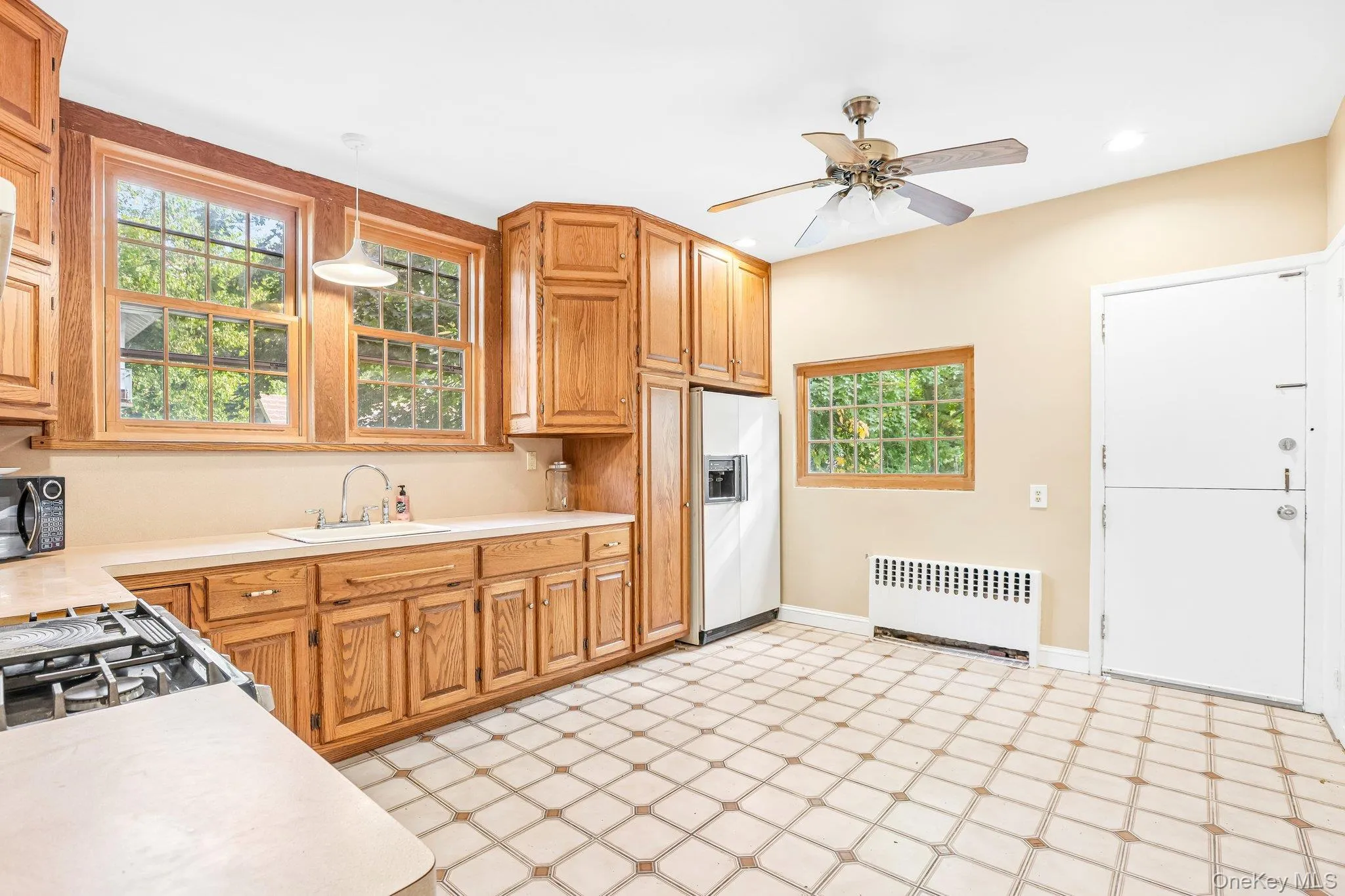 131 Esplanade, Mount Vernon, NY, 6 Bedrooms Bedrooms, 12 Rooms Rooms,5 BathroomsBathrooms,Residential,For Rent,Esplanade,0,1060917 131 Esplanade, Mount Vernon, NY, 6 Bedrooms Bedrooms, 12 Rooms Rooms,5 BathroomsBathrooms,Residential,For Rent,Esplanade,0,1060917