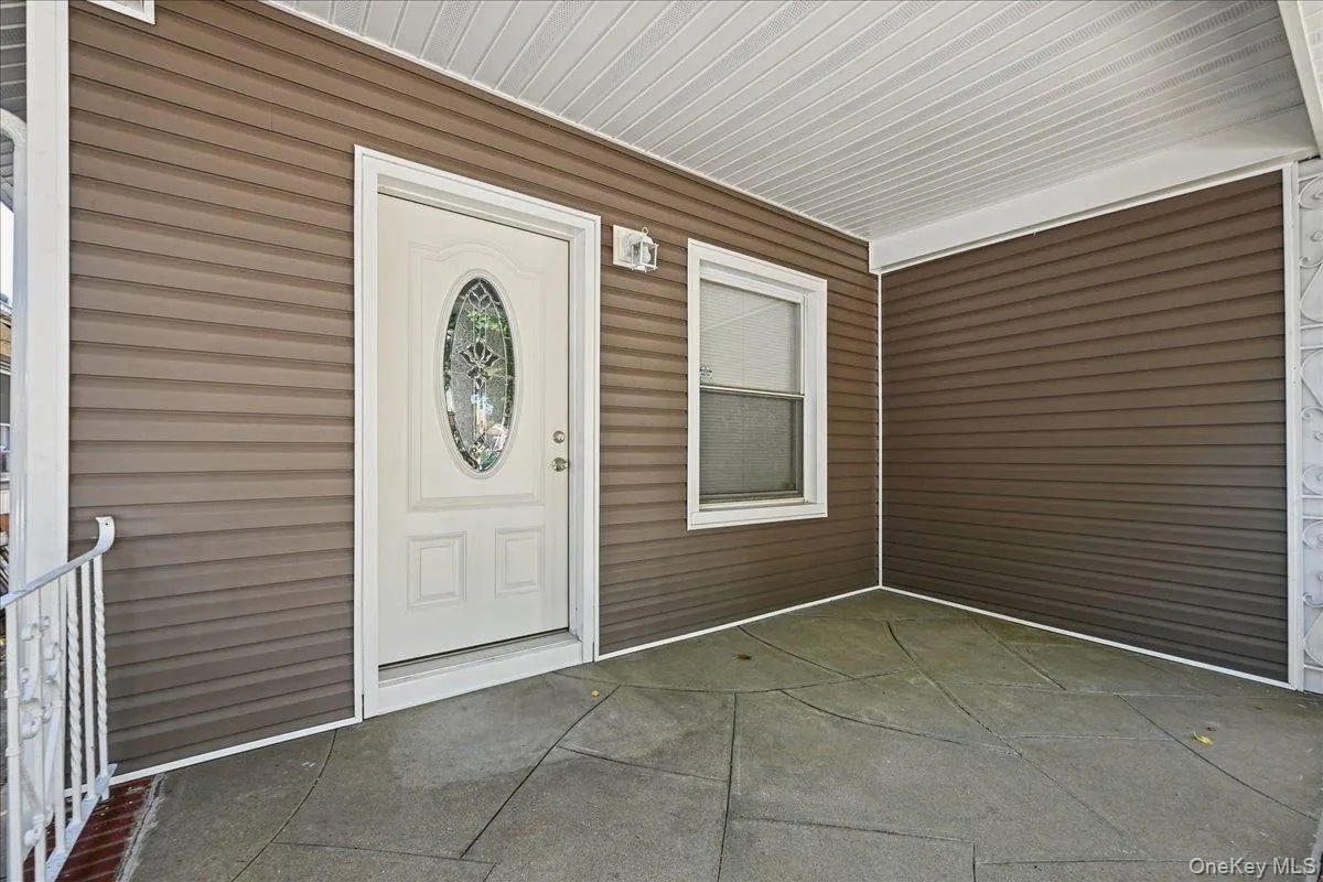 179-12 145th Road, New York, NY, 3 Bedrooms Bedrooms, 6 Rooms Rooms,2 BathroomsBathrooms,Residential,For Rent,145th,0,1060928 179-12 145th Road, New York, NY, 3 Bedrooms Bedrooms, 6 Rooms Rooms,2 BathroomsBathrooms,Residential,For Rent,145th,0,1060928
