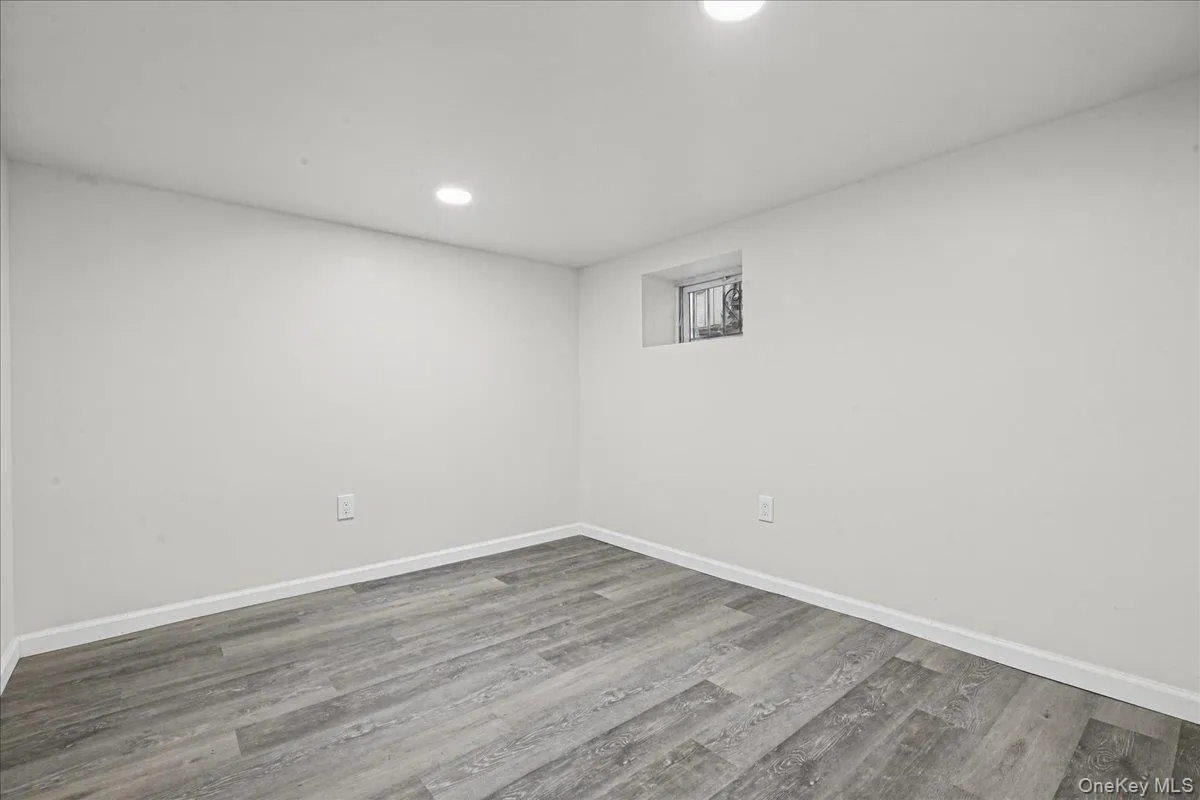 179-12 145th Road, New York, NY, 3 Bedrooms Bedrooms, 6 Rooms Rooms,2 BathroomsBathrooms,Residential,For Rent,145th,0,1060928 179-12 145th Road, New York, NY, 3 Bedrooms Bedrooms, 6 Rooms Rooms,2 BathroomsBathrooms,Residential,For Rent,145th,0,1060928