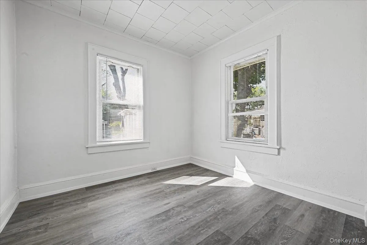 179-12 145th Road, New York, NY, 3 Bedrooms Bedrooms, 6 Rooms Rooms,2 BathroomsBathrooms,Residential,For Rent,145th,0,1060928 179-12 145th Road, New York, NY, 3 Bedrooms Bedrooms, 6 Rooms Rooms,2 BathroomsBathrooms,Residential,For Rent,145th,0,1060928